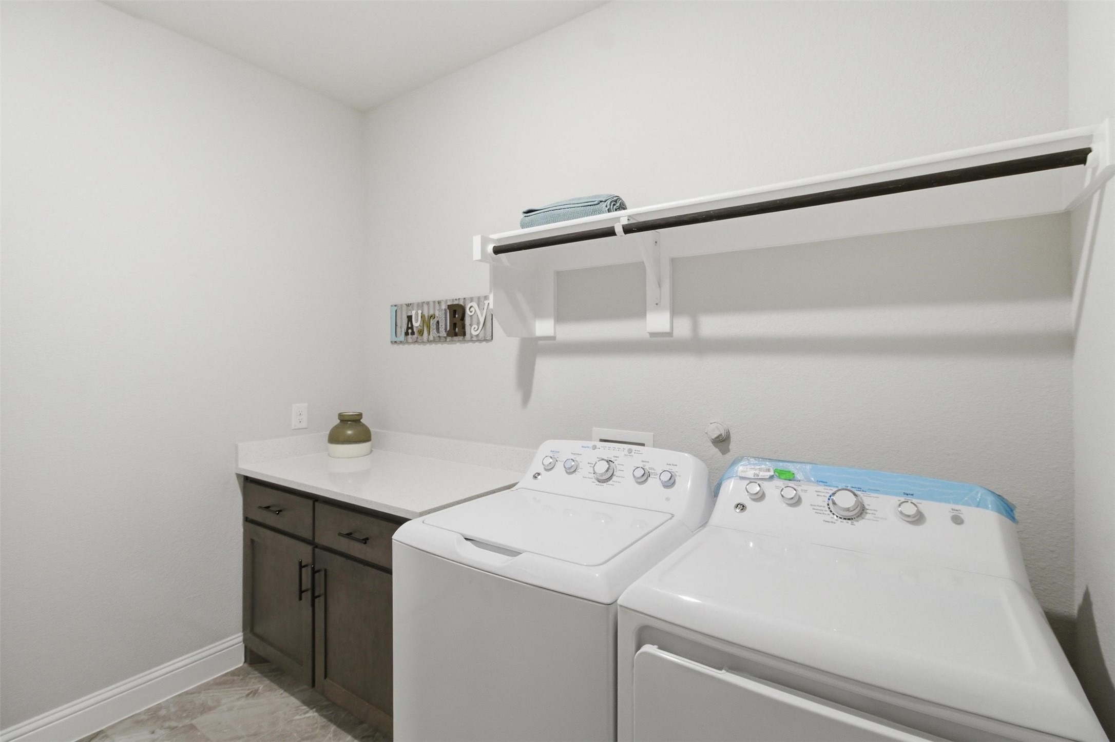 902 S Bluebird Lane Midlothian TX 76065