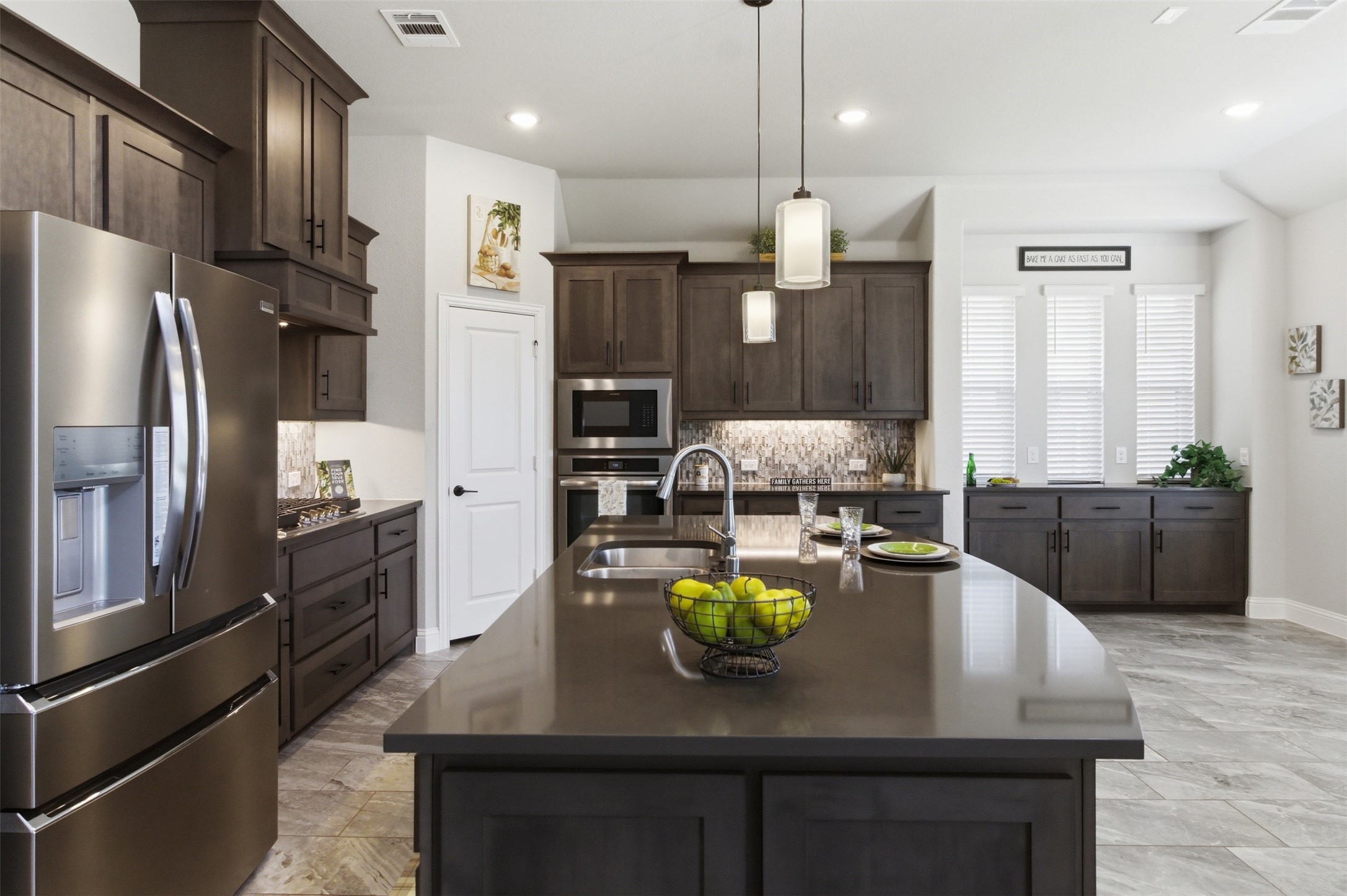 902 S Bluebird Lane Midlothian TX 76065