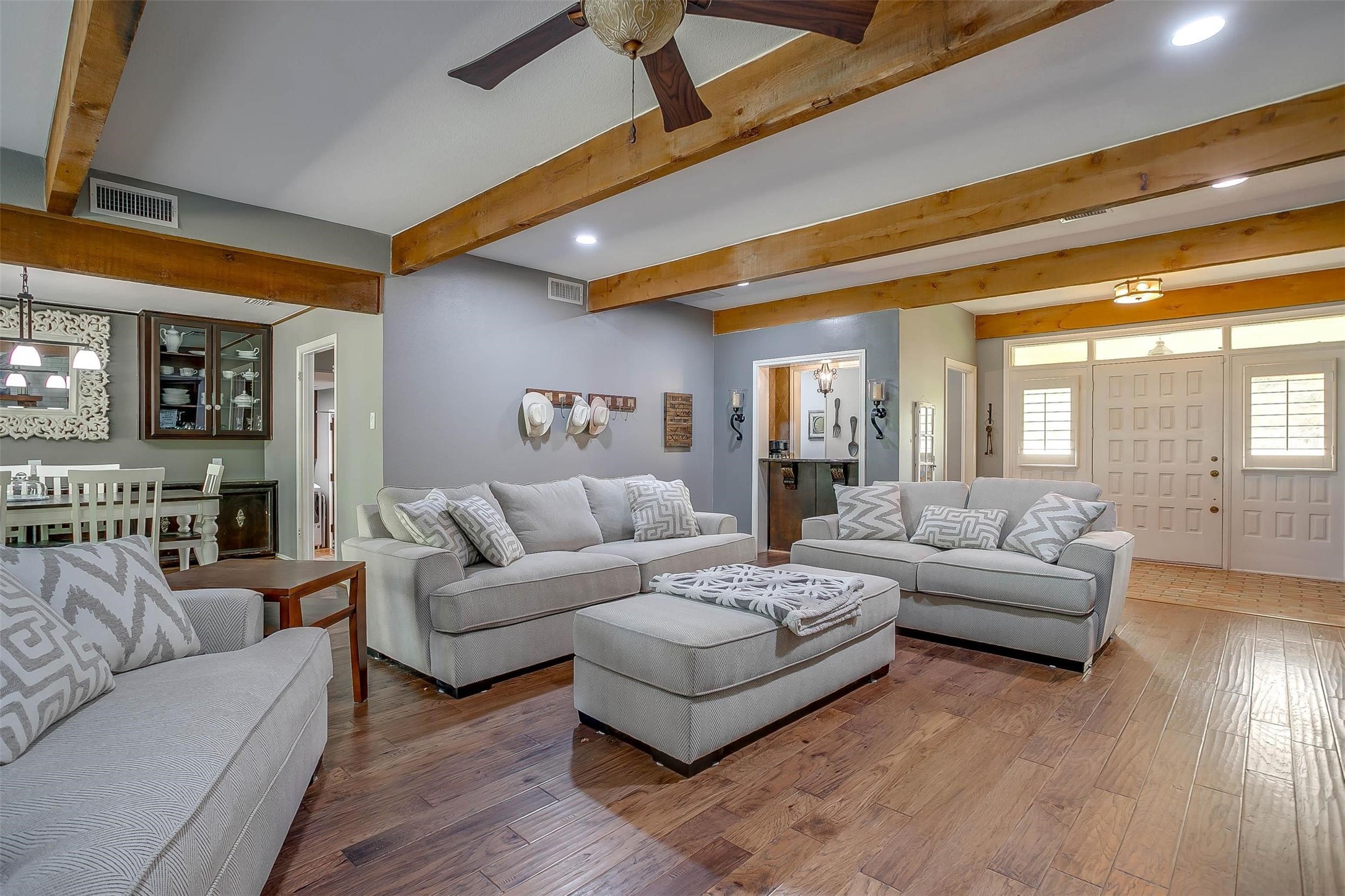 124 Cliffside Drive S Burleson TX 76028
