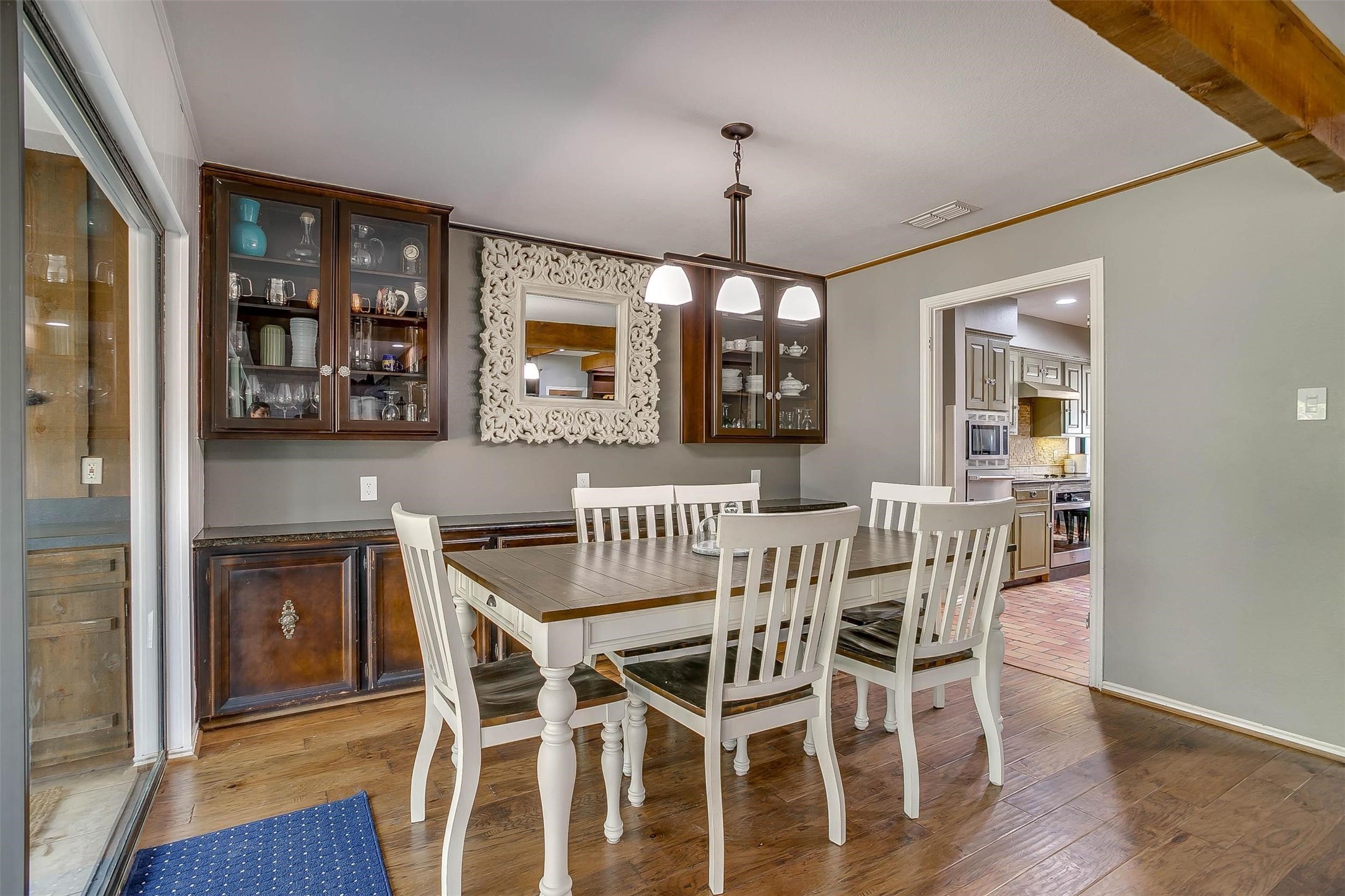 124 Cliffside Drive S Burleson TX 76028