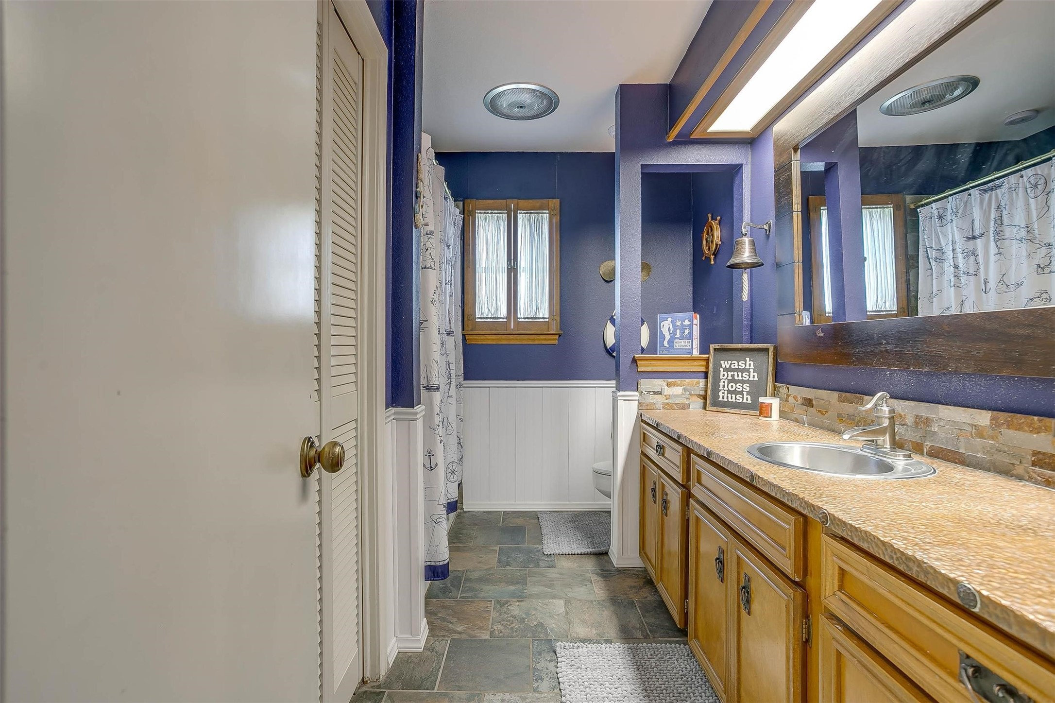 124 Cliffside Drive S Burleson TX 76028