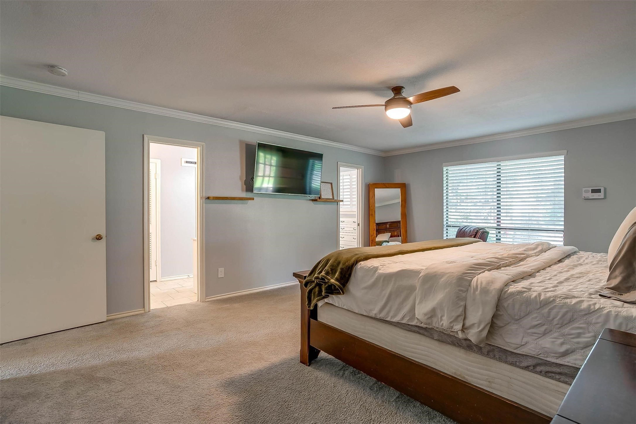 124 Cliffside Drive S Burleson TX 76028