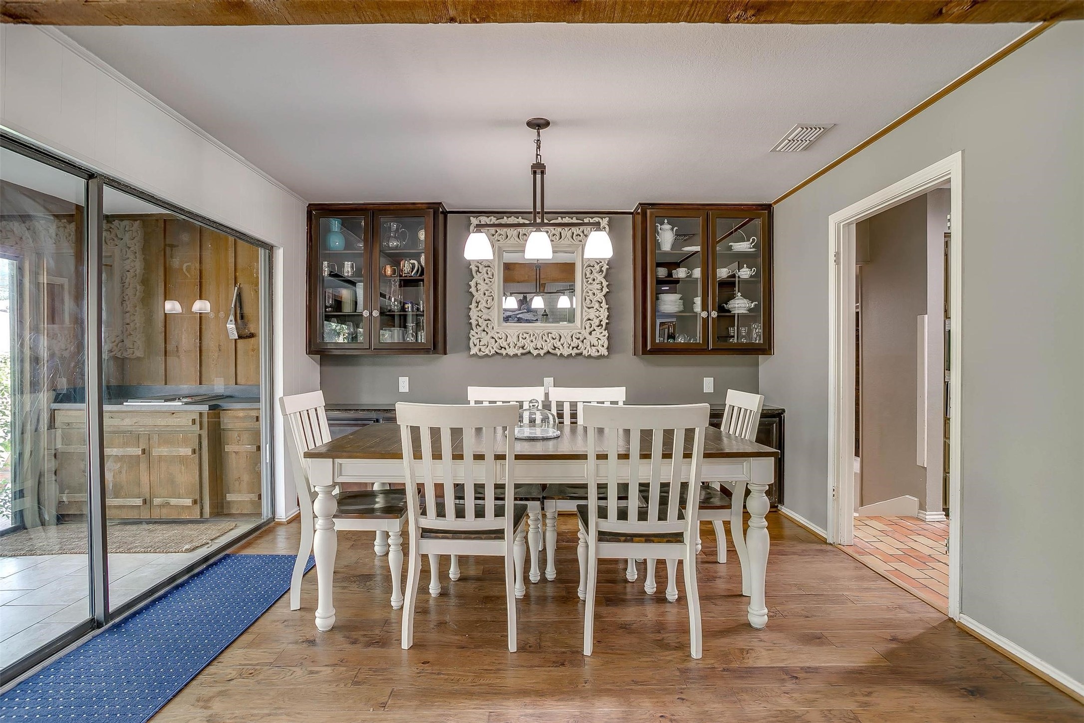 124 Cliffside Drive S Burleson TX 76028