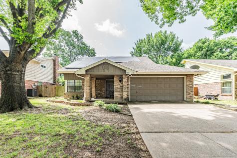 2110 Cold Springs Drive Arlington TX 76017