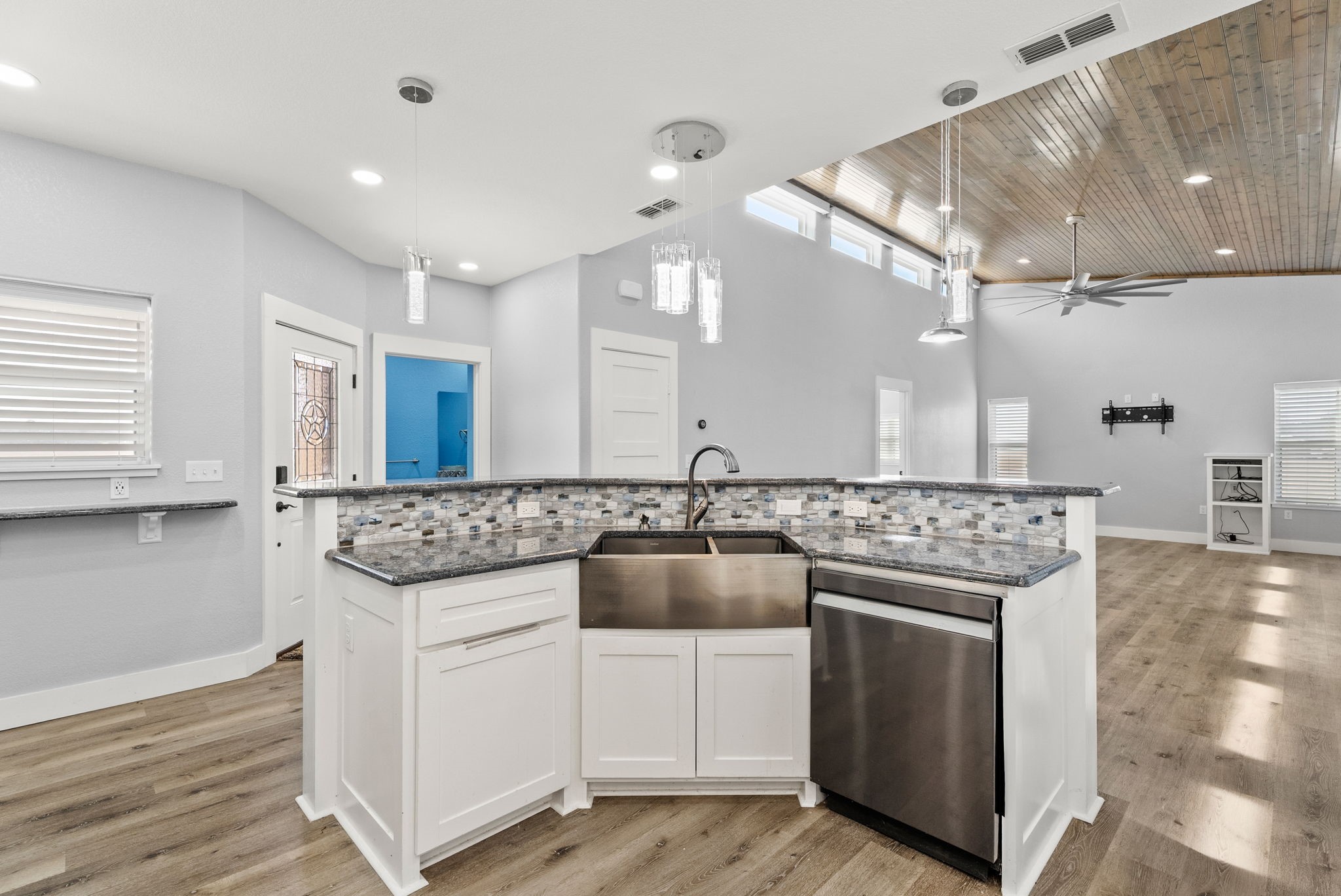 2800 Cr 2330 Mineola TX 75773