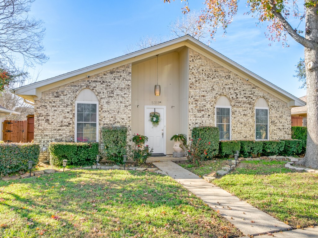5311 Kings Manor Drive Lake Dallas TX 75065
