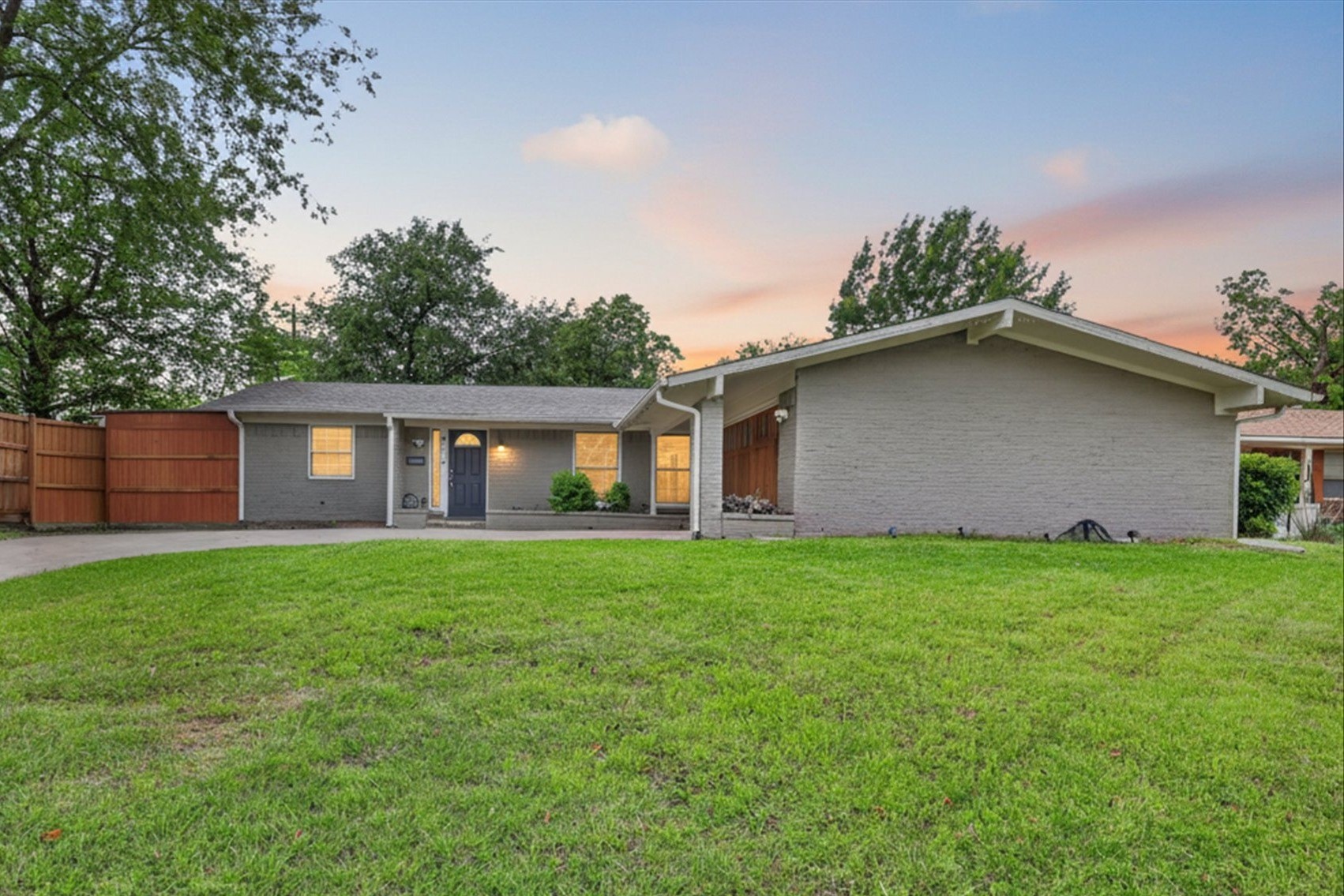 2970 Sundial Drive Dallas TX 75229