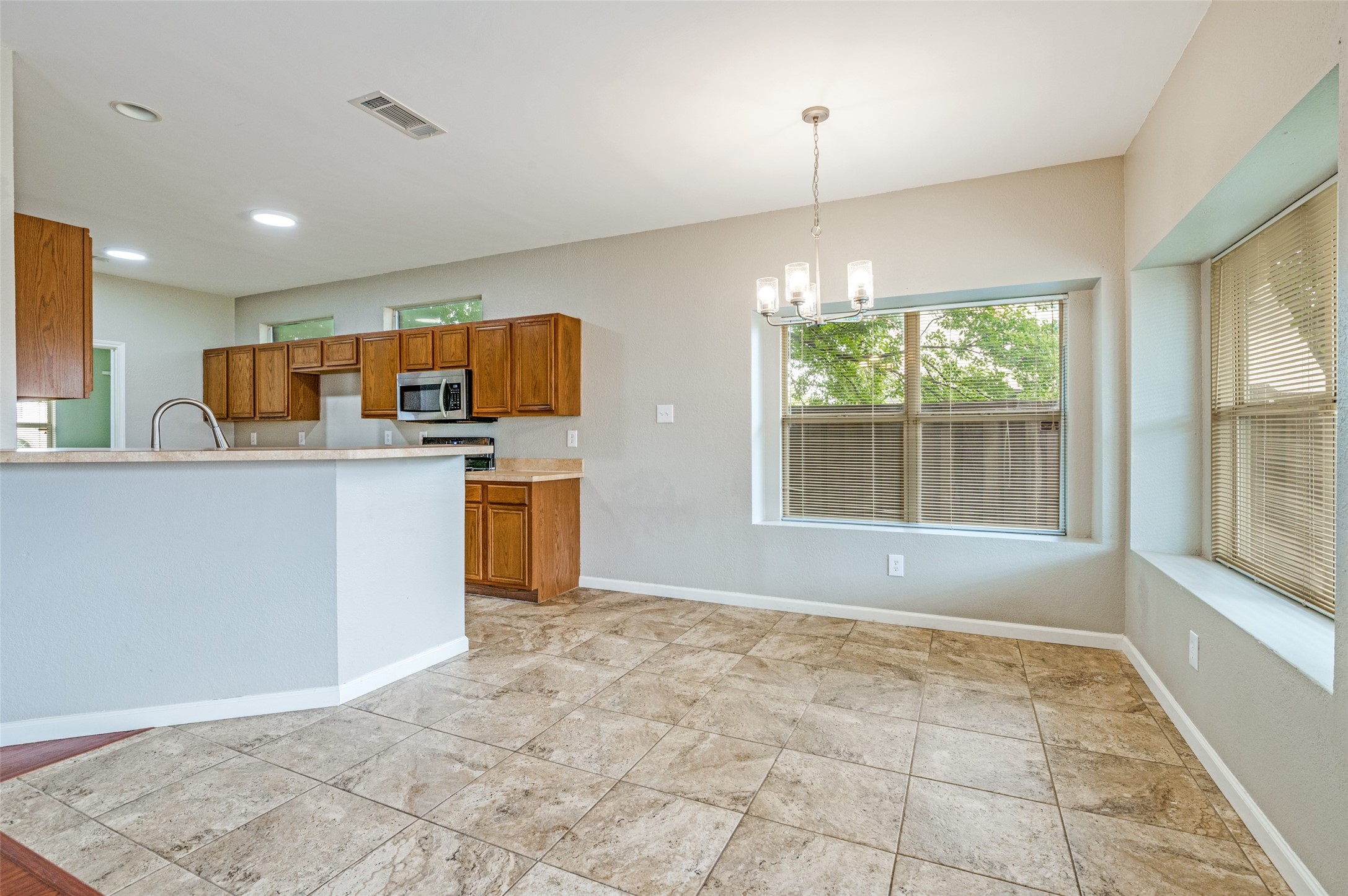 870 Raintree Lane Desoto TX 75115