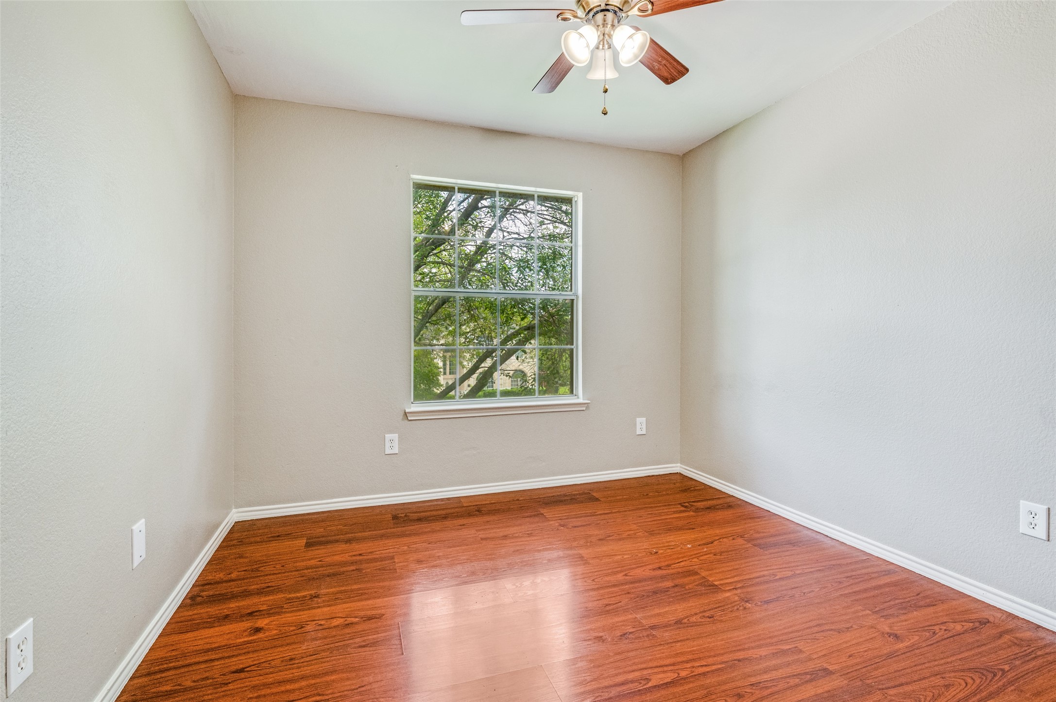 870 Raintree Lane Desoto TX 75115