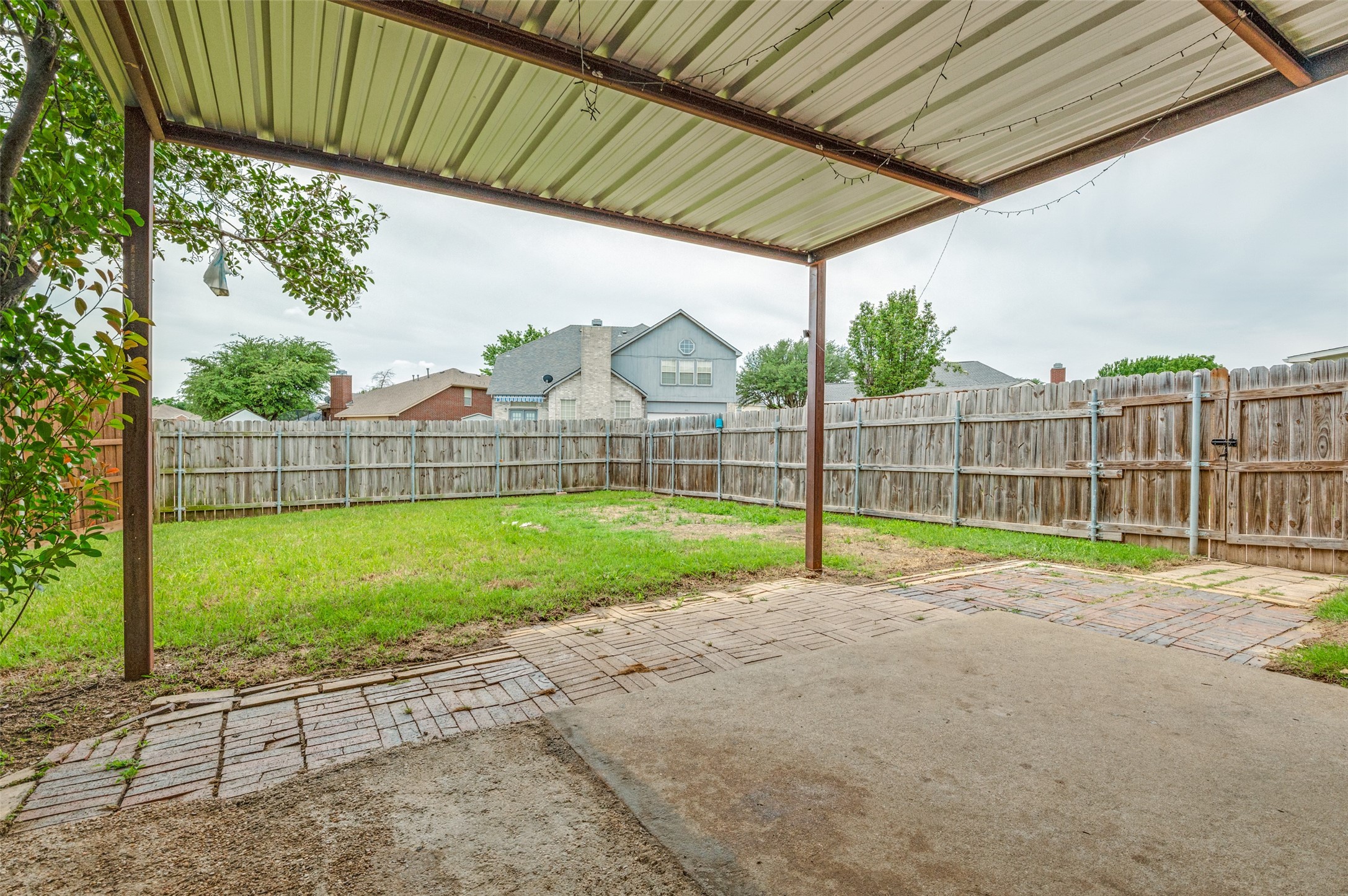 870 Raintree Lane Desoto TX 75115