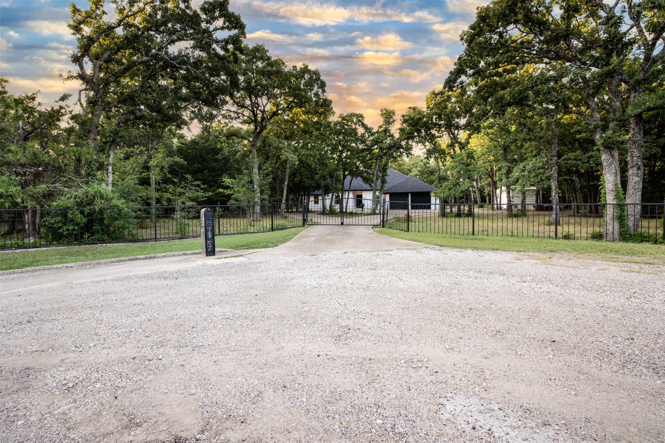 10206 County Road 2450 Terrell TX 75160
