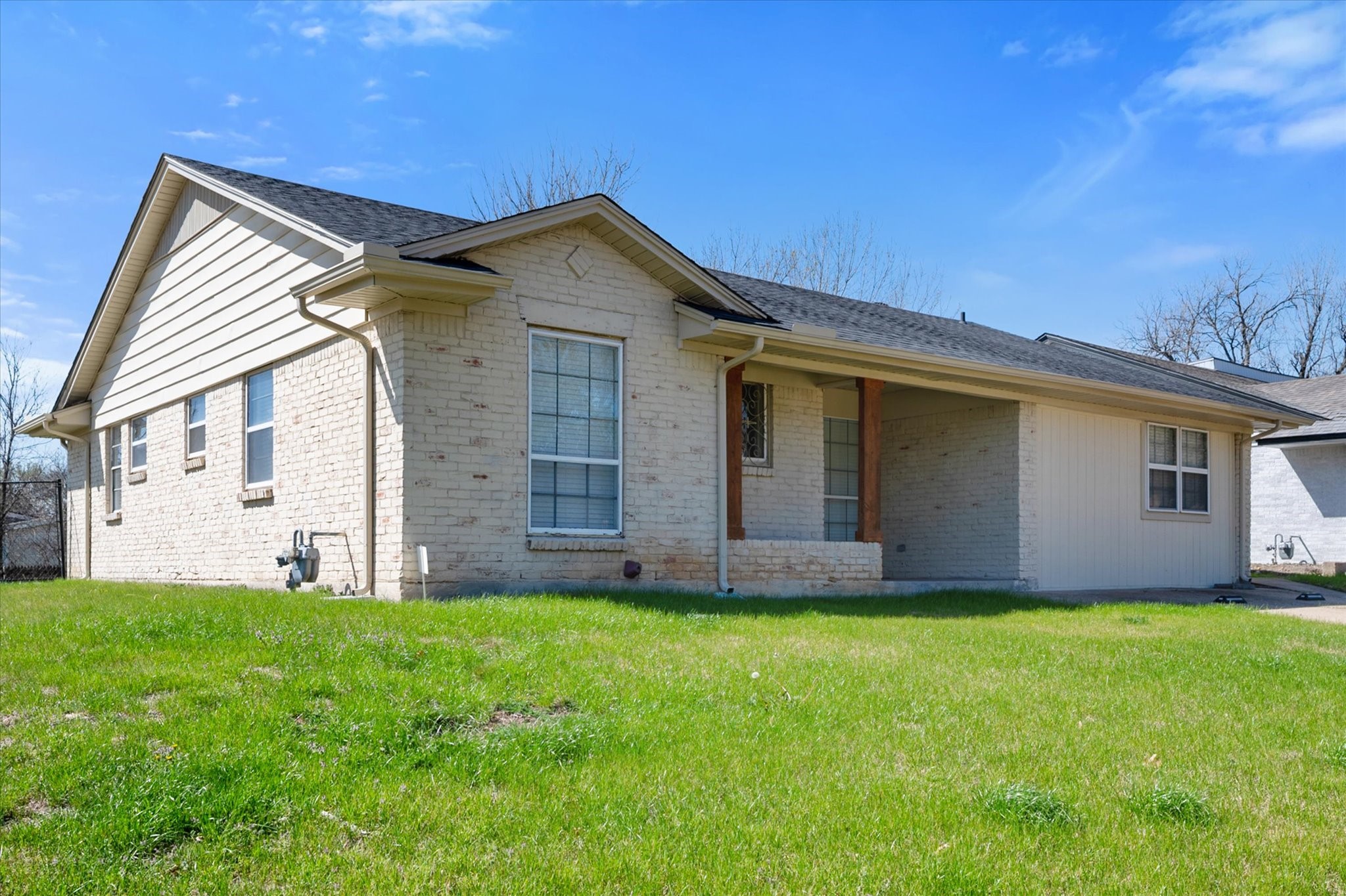 2316 Gilbert Circle Arlington TX 76010
