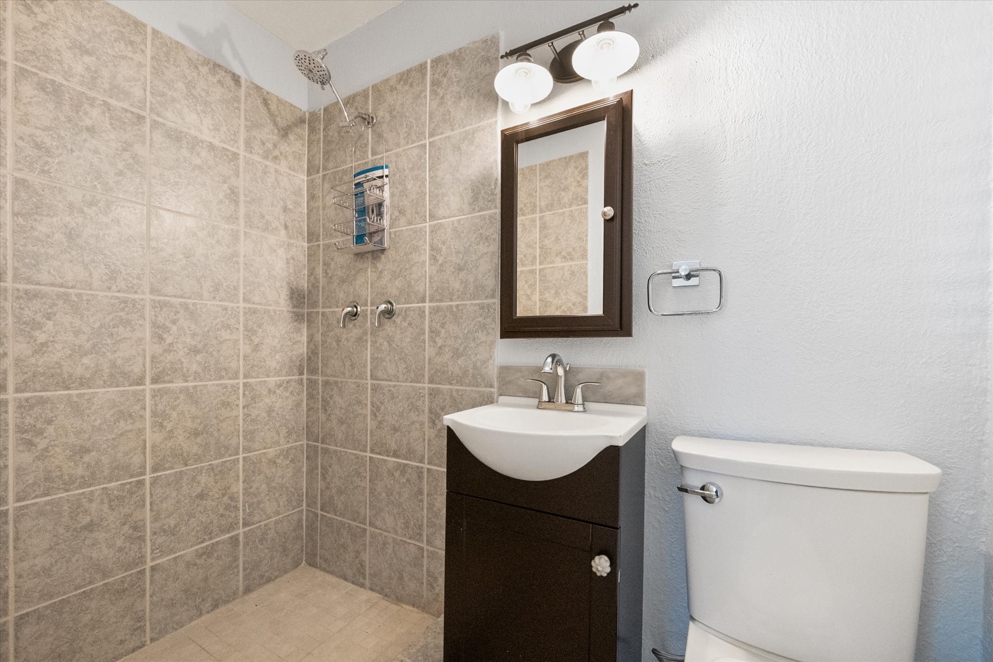 2316 Gilbert Circle Arlington TX 76010