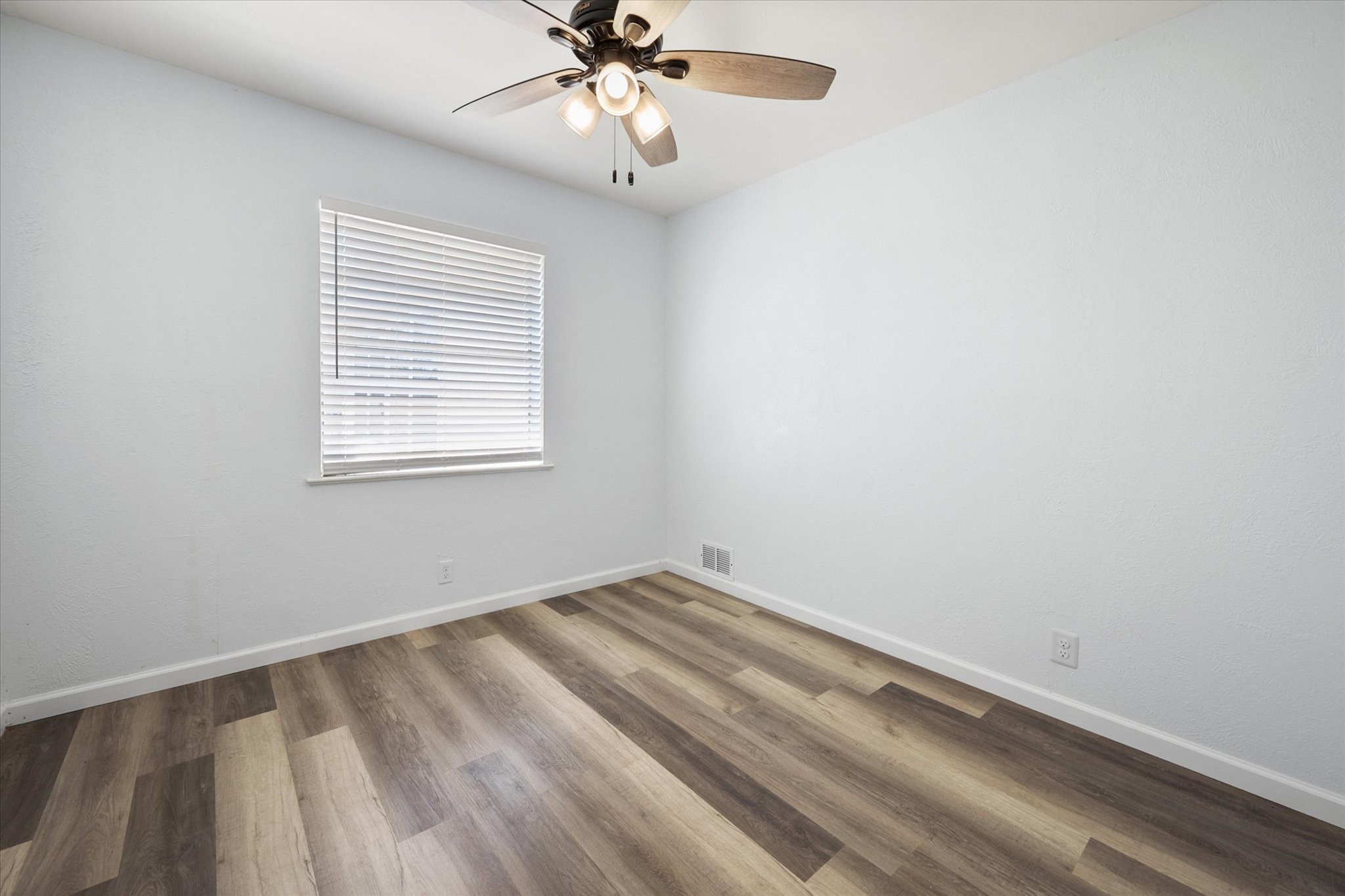 2316 Gilbert Circle Arlington TX 76010