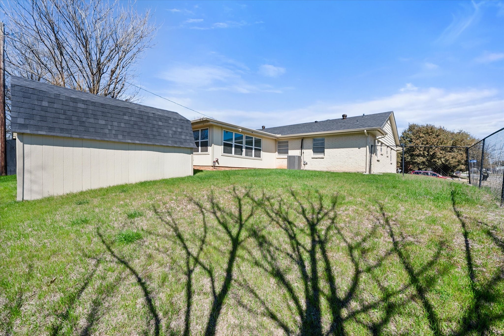2316 Gilbert Circle Arlington TX 76010