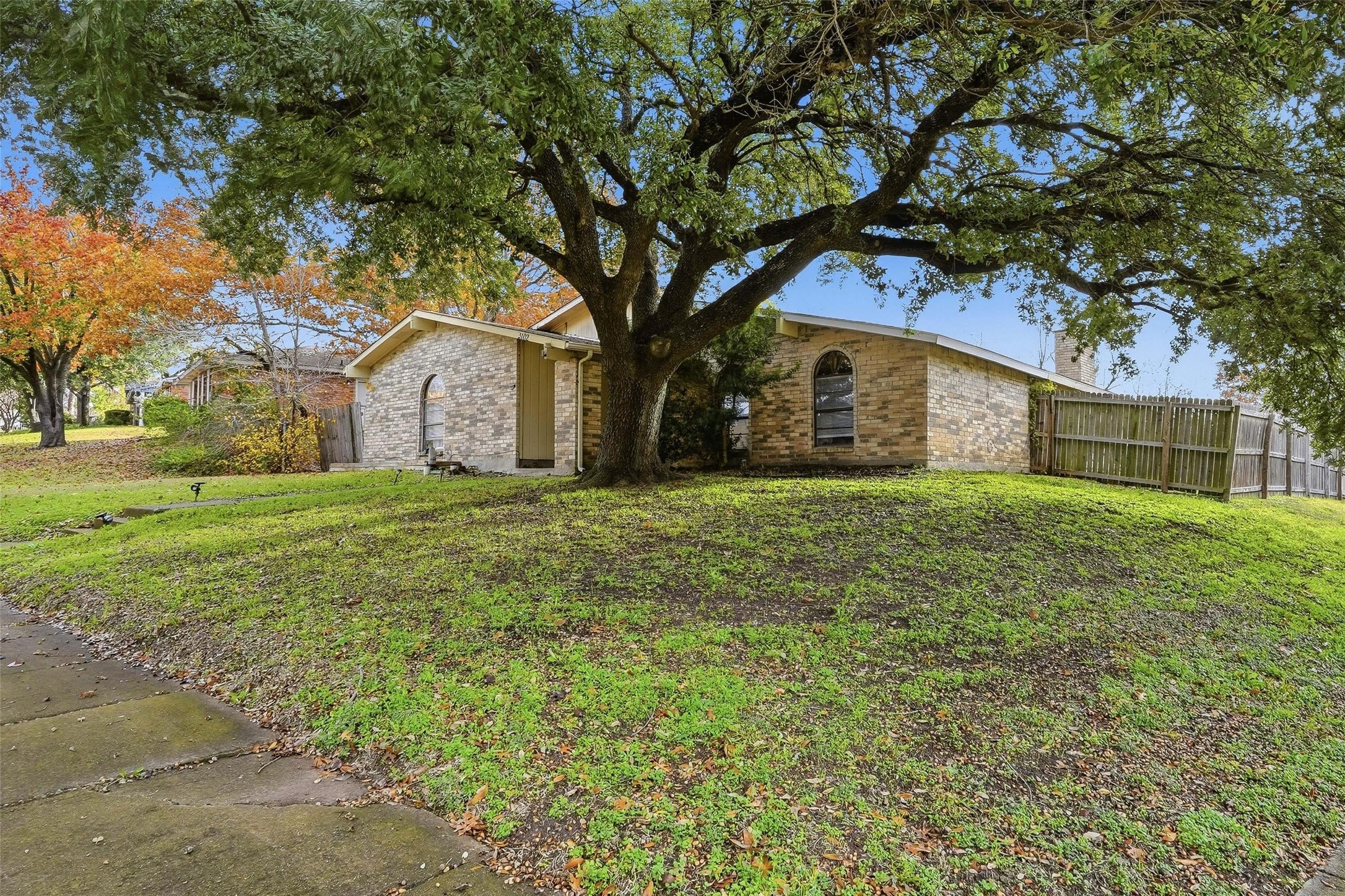 3102 Overglen Drive Garland TX 75043