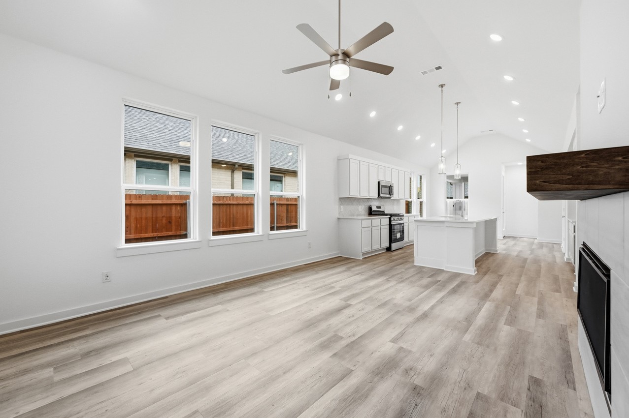 3010 Templegate Crandall TX 75114