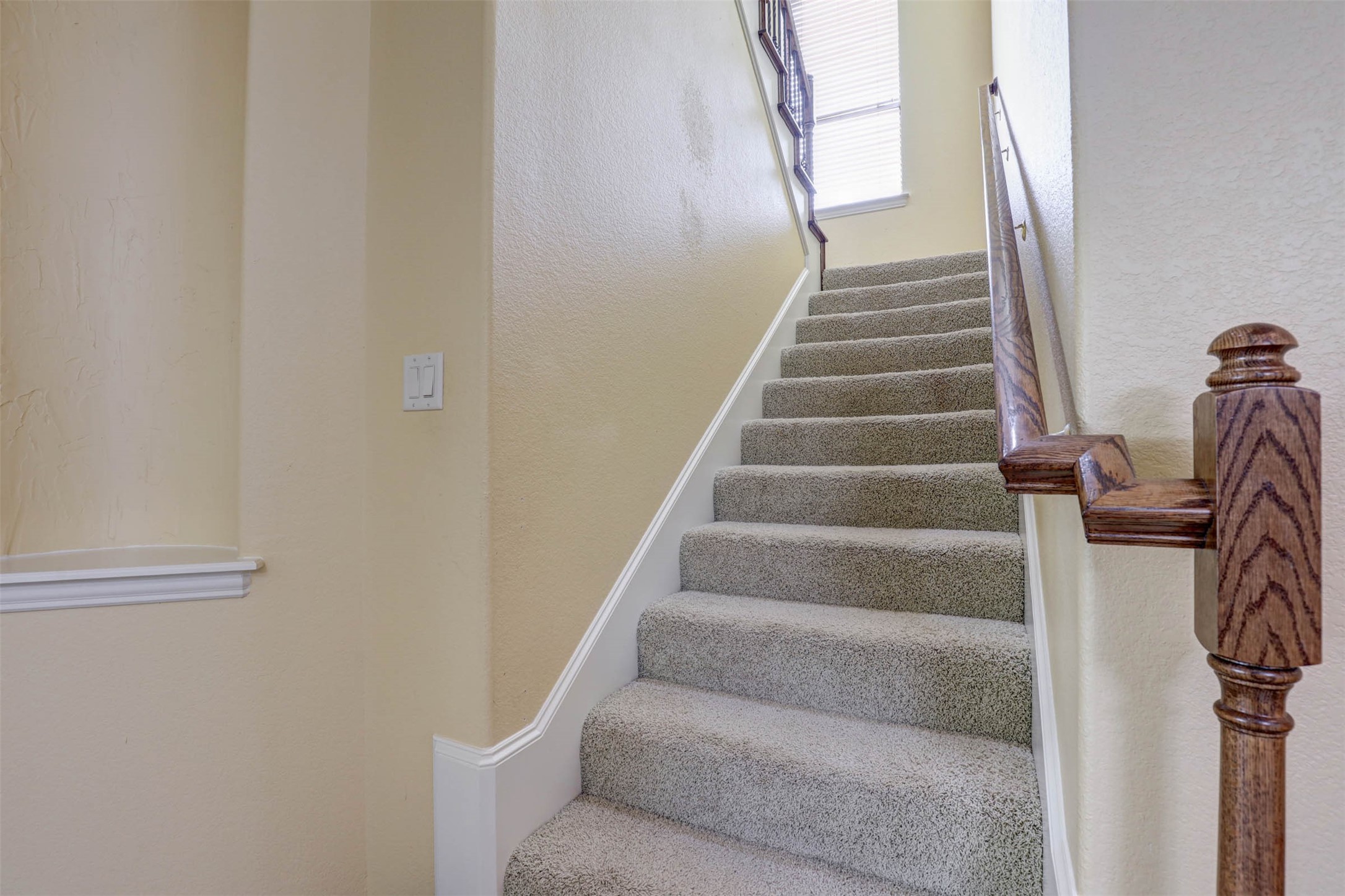 617 Indian Trail Hurst TX 76054
