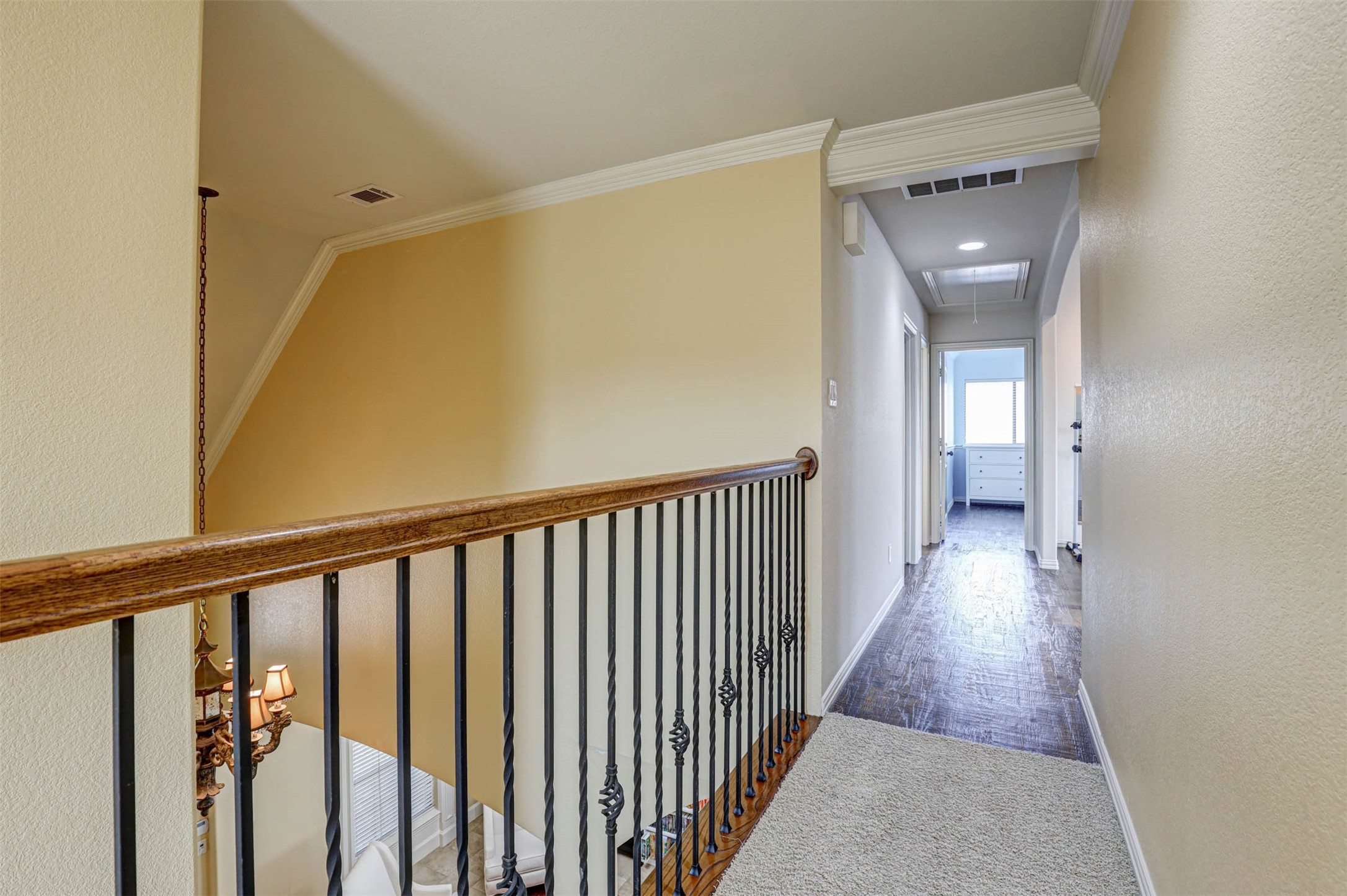 617 Indian Trail Hurst TX 76054