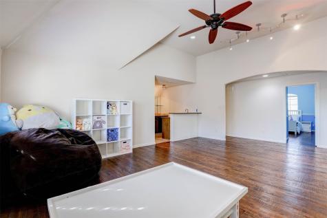 617 Indian Trail Hurst TX 76054