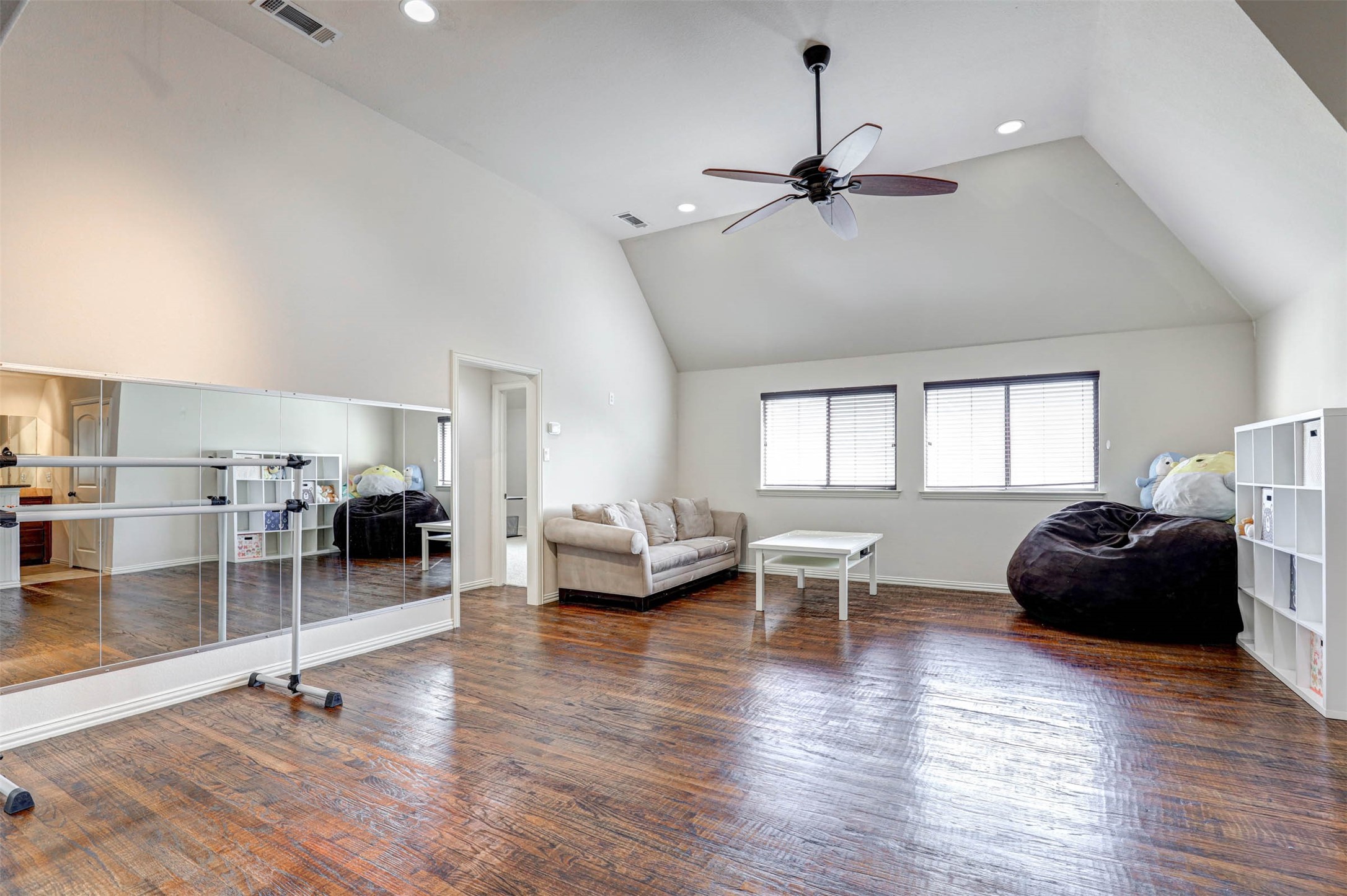 617 Indian Trail Hurst TX 76054
