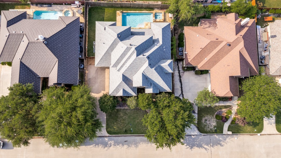 617 Indian Trail Hurst TX 76054
