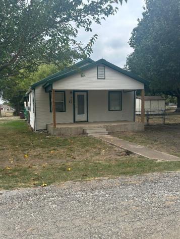 307 N Mill Street Savoy TX 75479