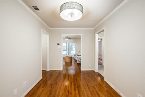 853 Holly Drive Garland TX 75040