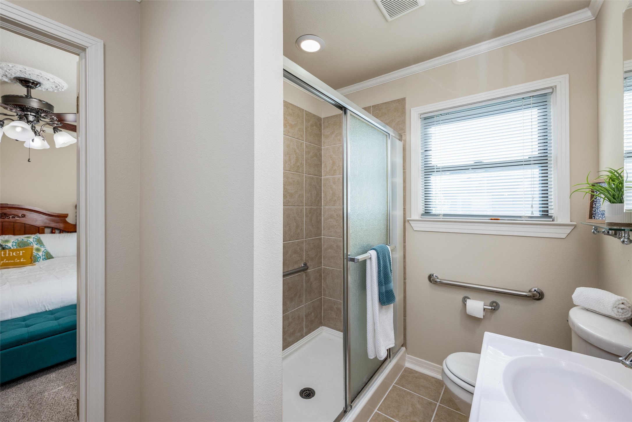 853 Holly Drive Garland TX 75040