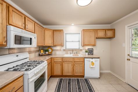 853 Holly Drive Garland TX 75040