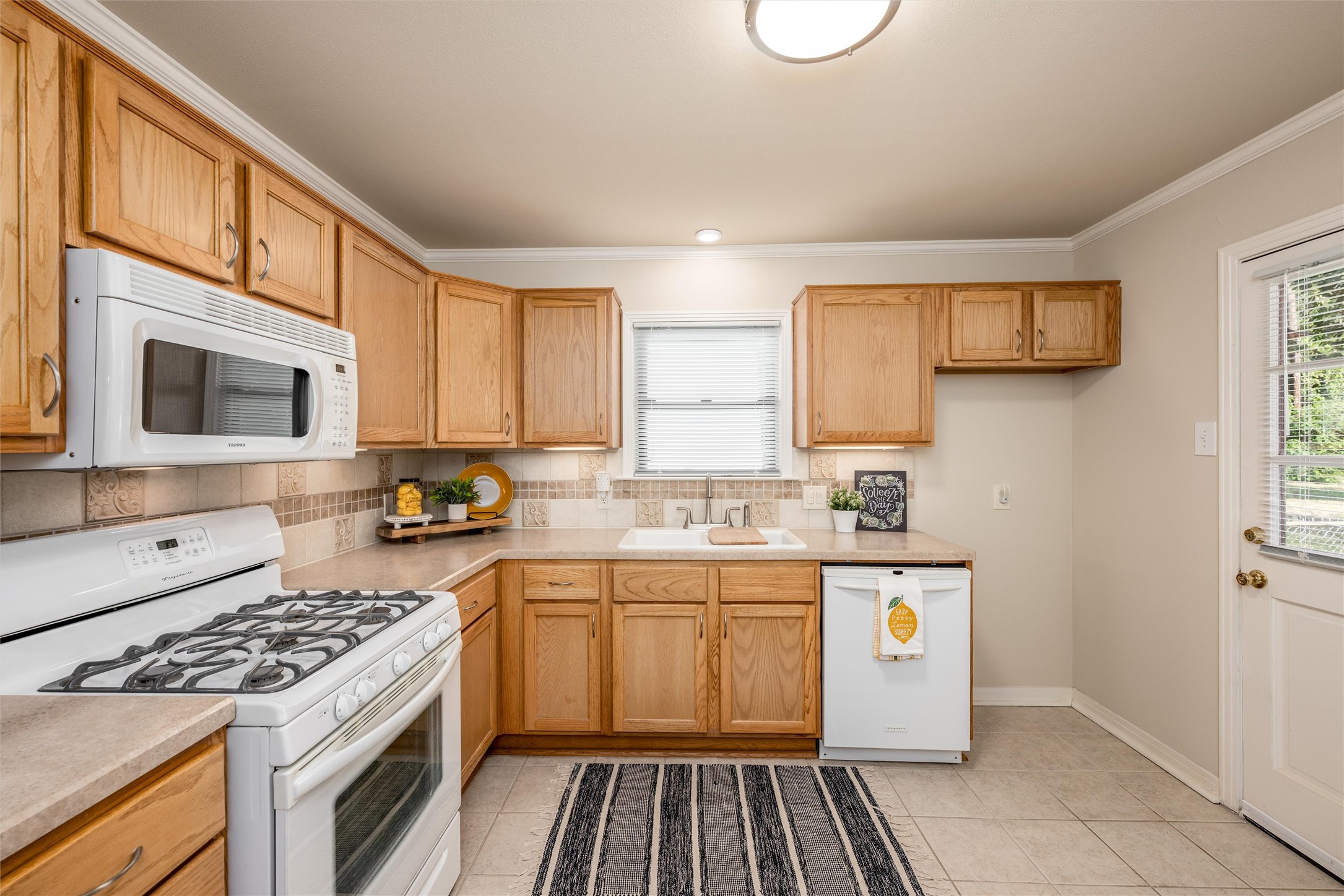 853 Holly Drive Garland TX 75040