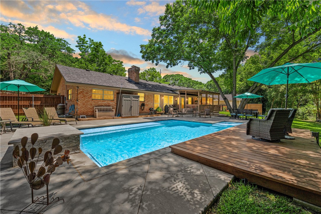 1240 Wedgewood Drive Woodway TX 76712