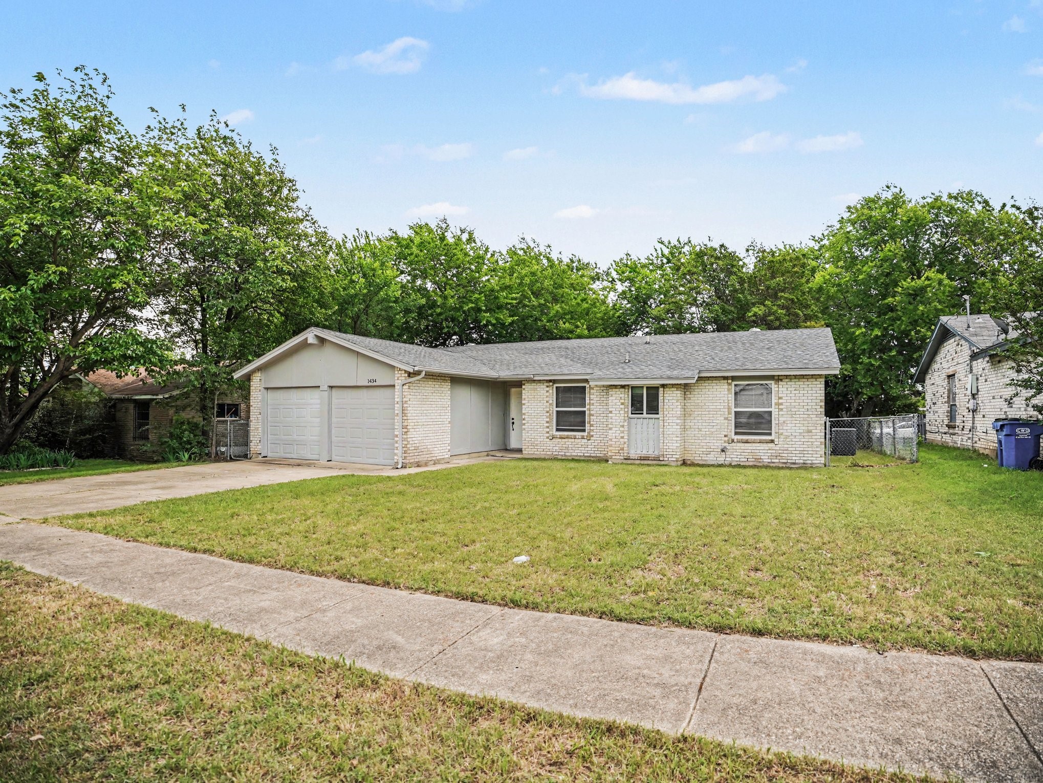 1434 Oakbrook Street Lancaster TX 75134