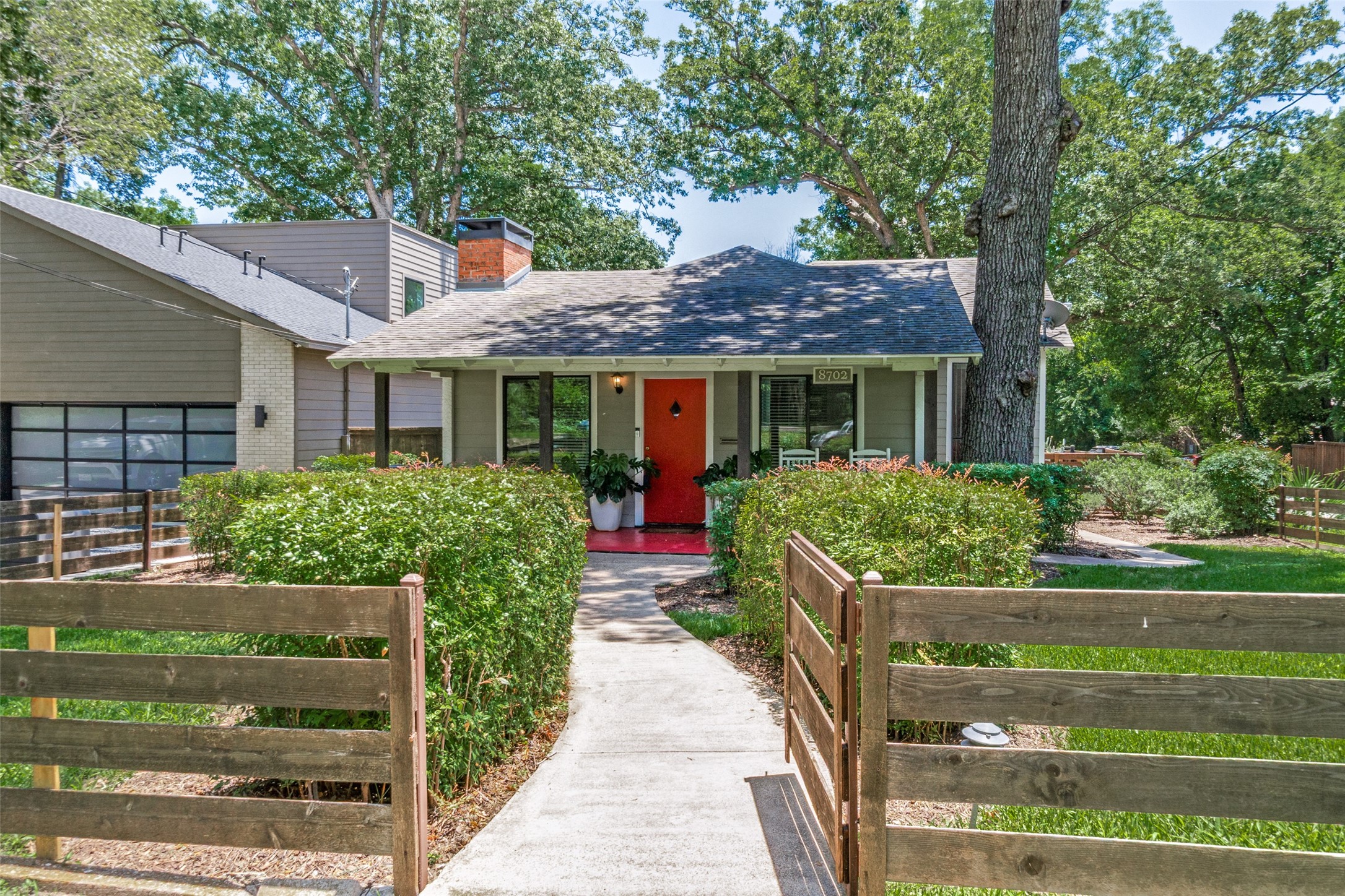 8702 Groveland Drive Dallas TX 75218