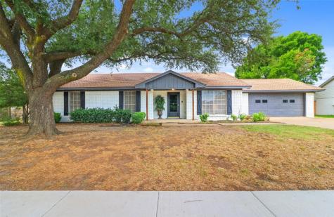 721 Bowie Street Forney TX 75126