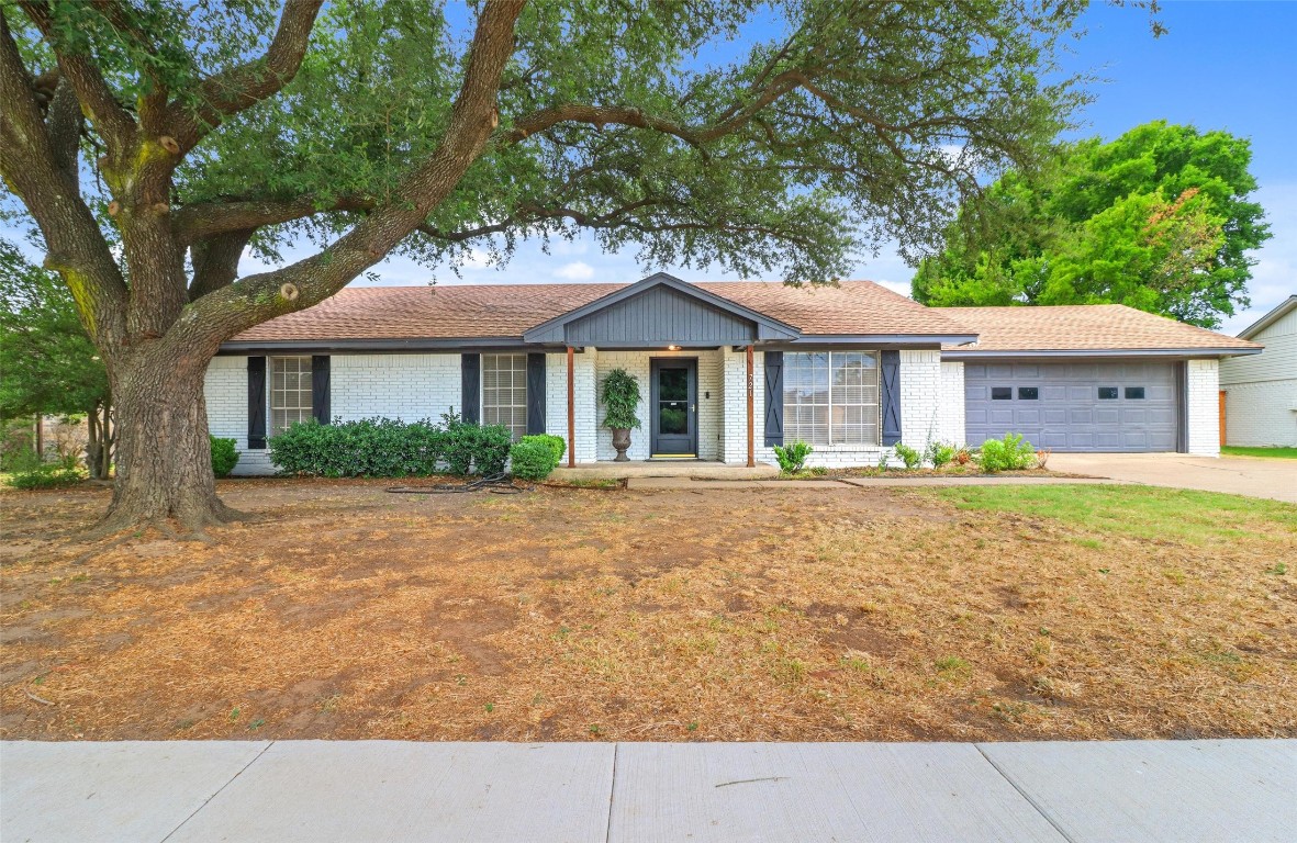 721 Bowie Street Forney TX 75126