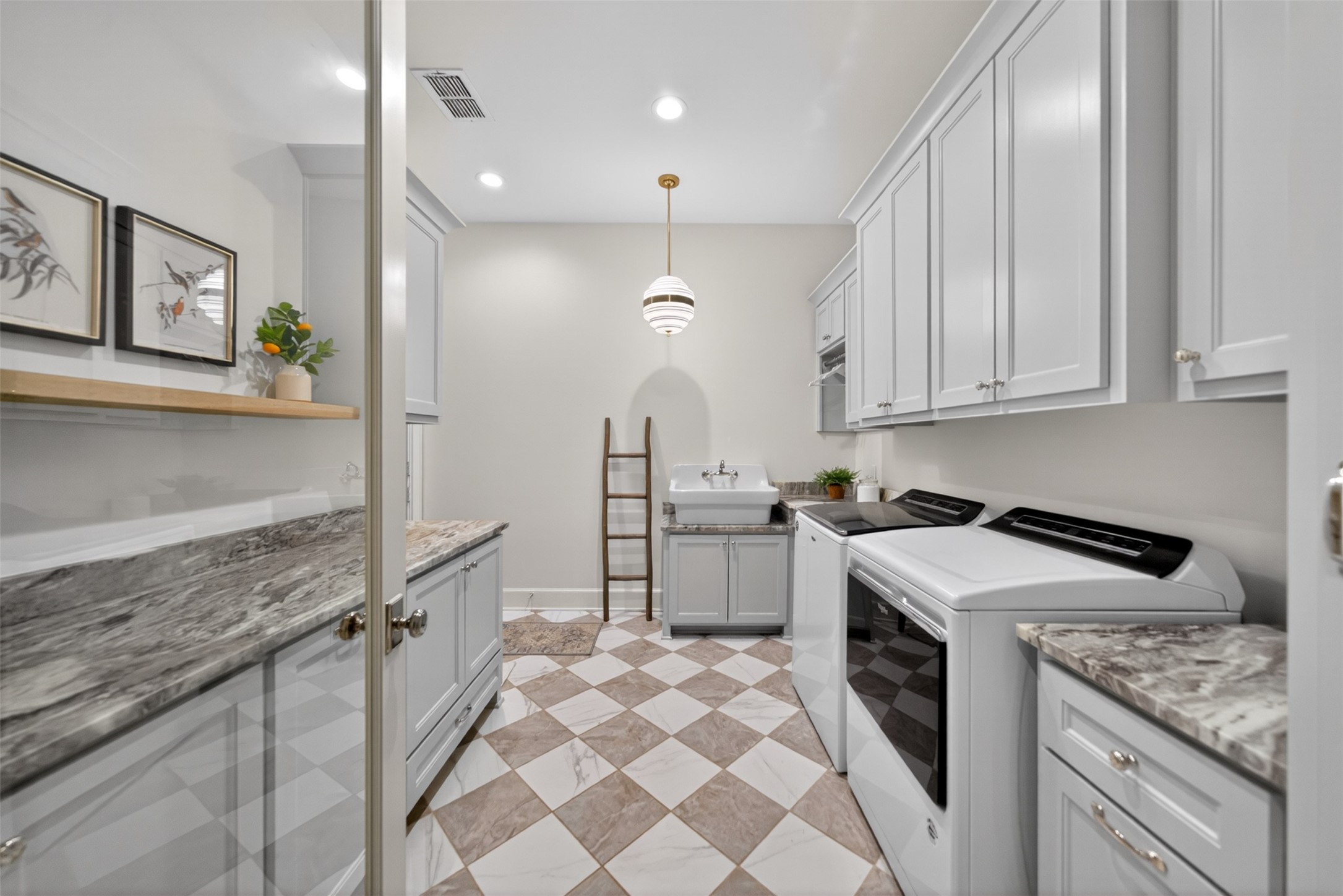 125 Lake Lou Ella Bullard TX 75757