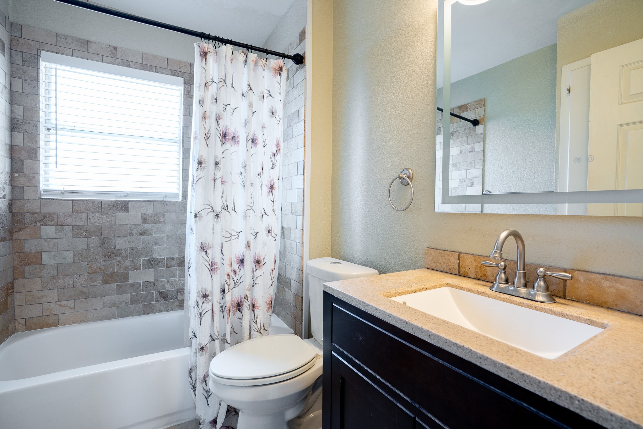 4221 Hyde Park Drive Mesquite TX 75150