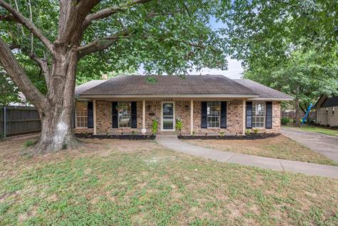 1233 Academy Court Arlington TX 76013