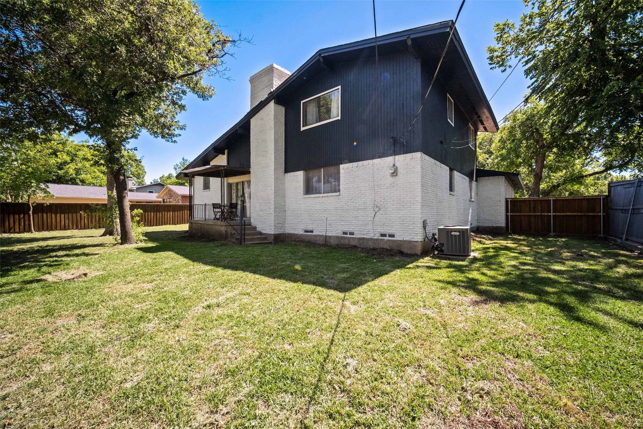 9411 Pinewood Drive Dallas TX 75243