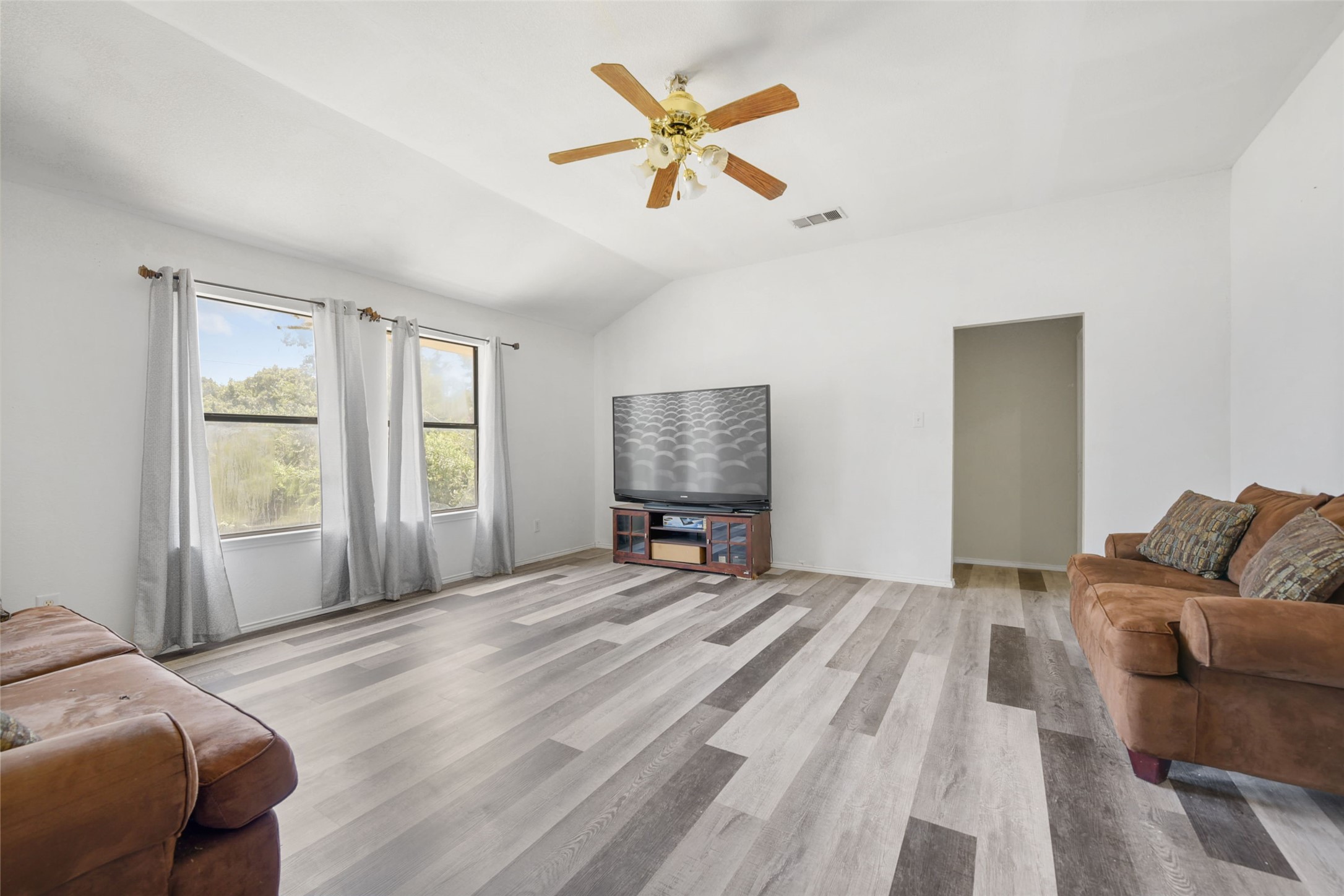 925 Clover Hill Lane Cedar Hill TX 75104