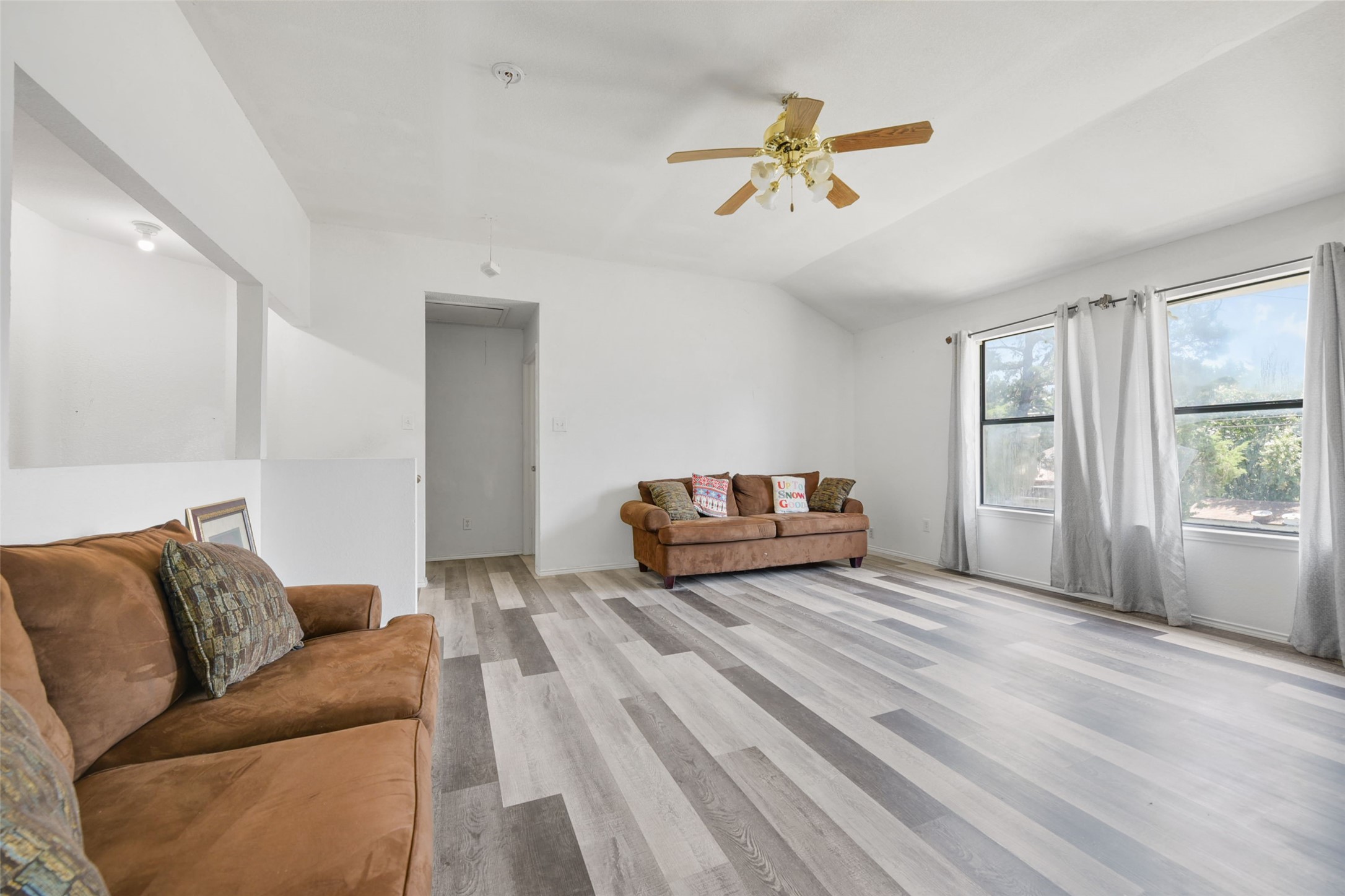 925 Clover Hill Lane Cedar Hill TX 75104