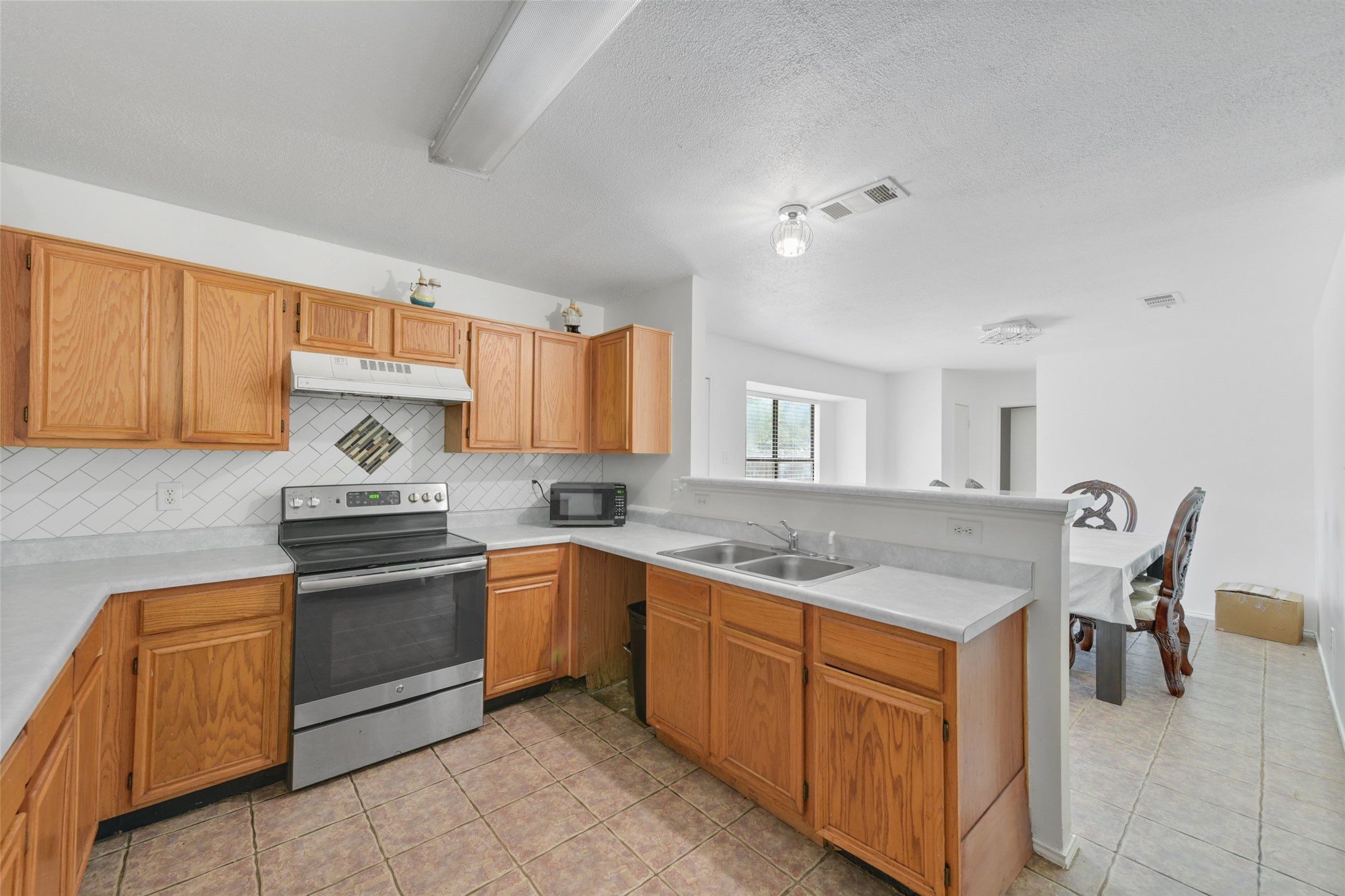 925 Clover Hill Lane Cedar Hill TX 75104
