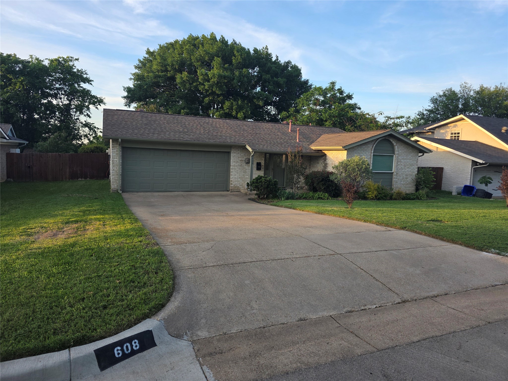 608 Shelmar Drive Euless TX 76039