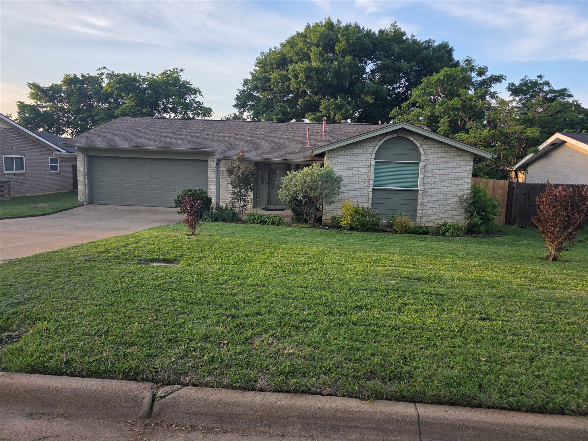 608 Shelmar Drive Euless TX 76039