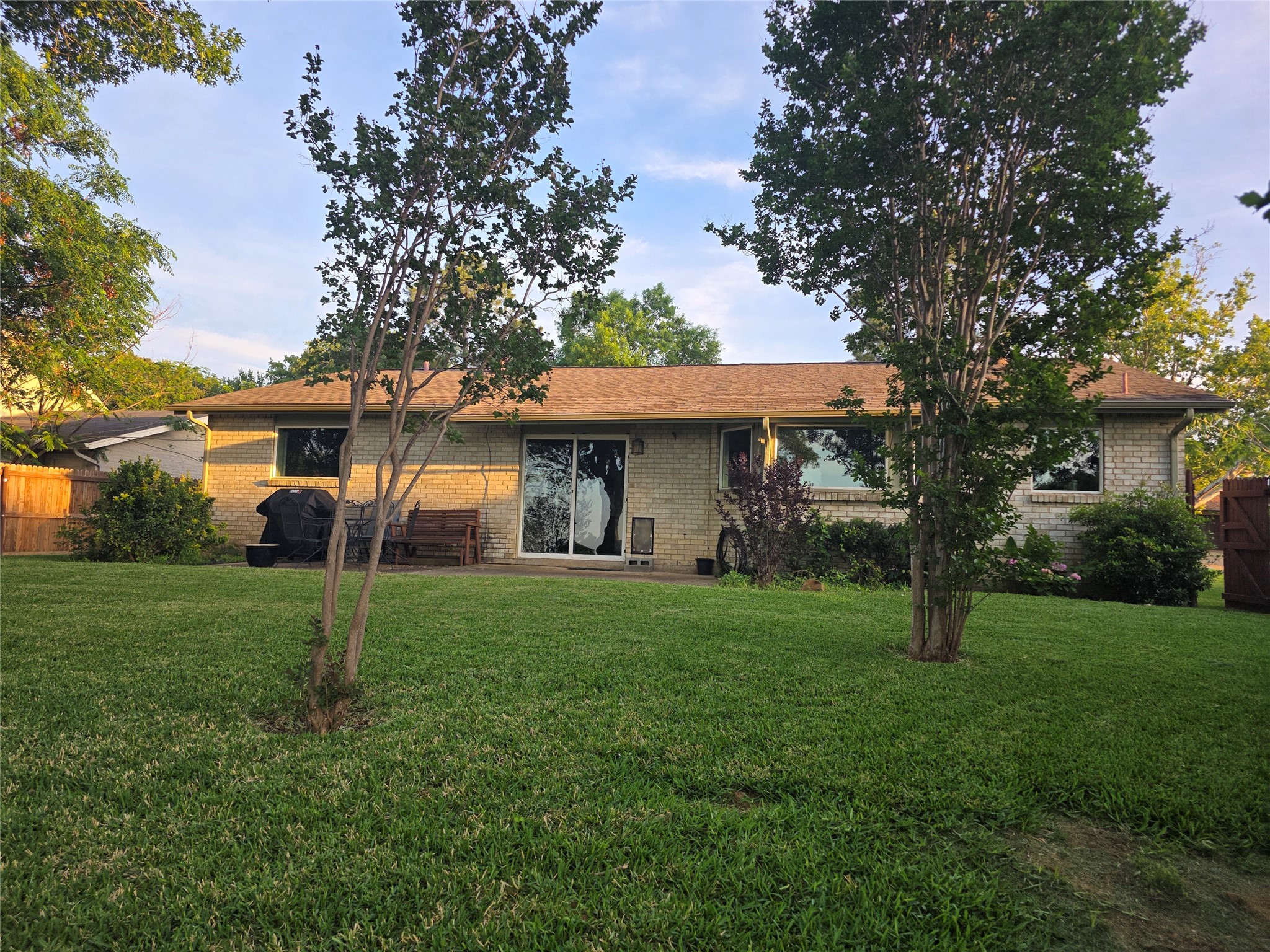 608 Shelmar Drive Euless TX 76039