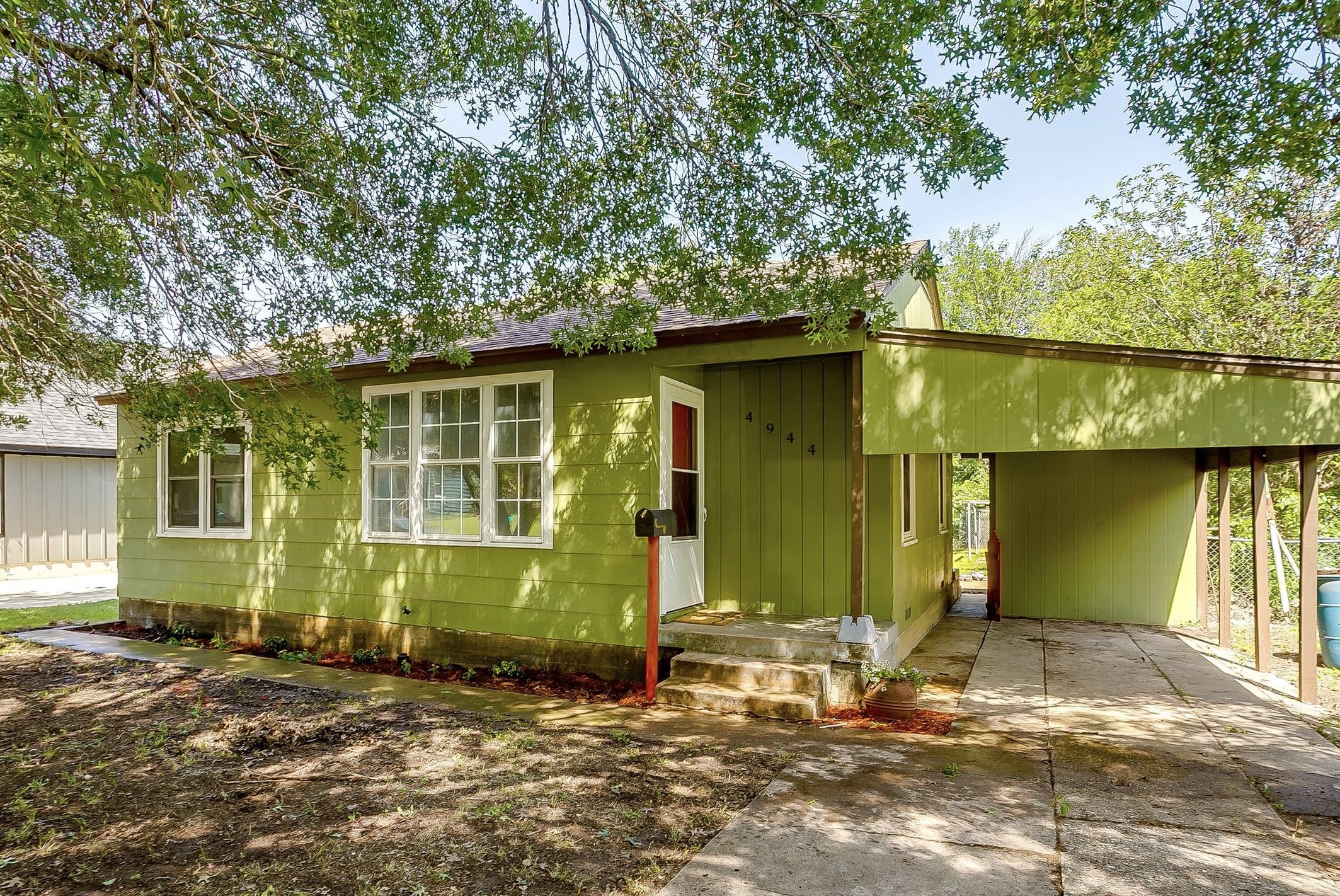 4944 Royal Drive Fort Worth TX 76116