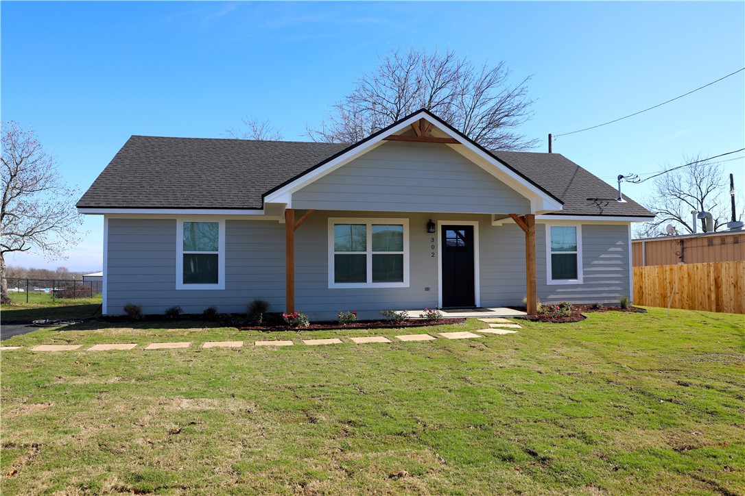 302 N Roberts Street West TX 76691