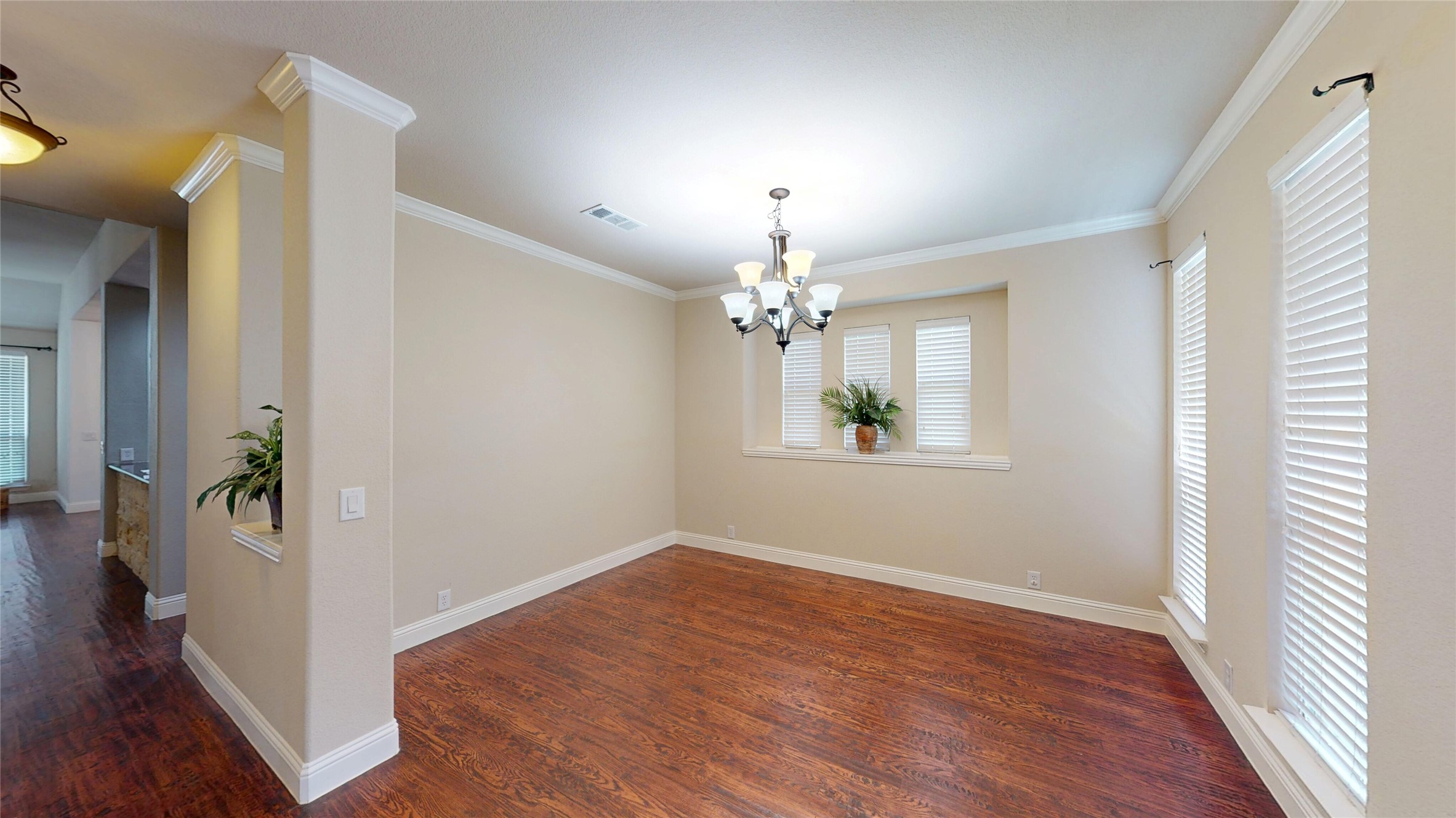 952 Tara Drive Burleson TX 76028