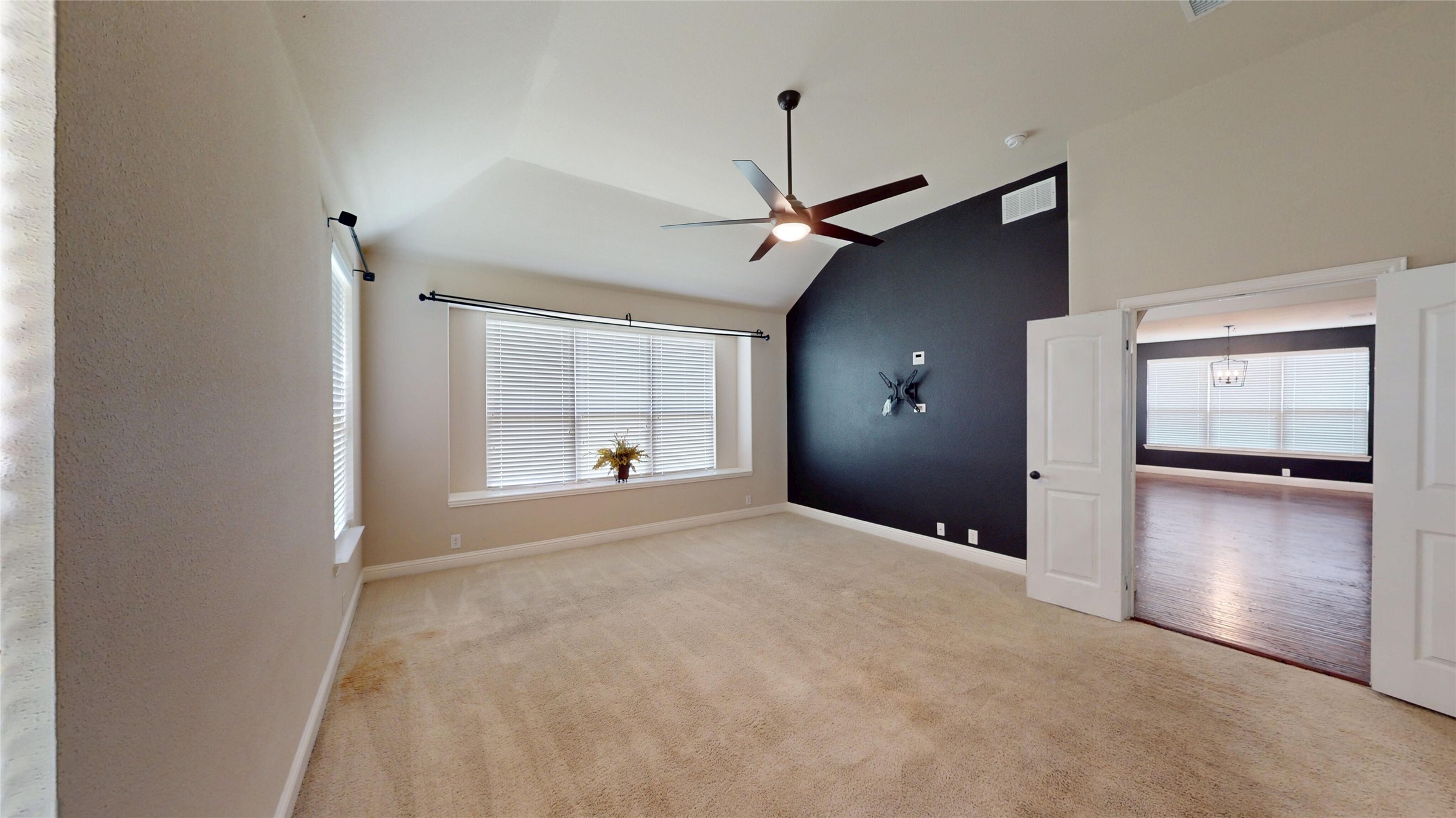 952 Tara Drive Burleson TX 76028